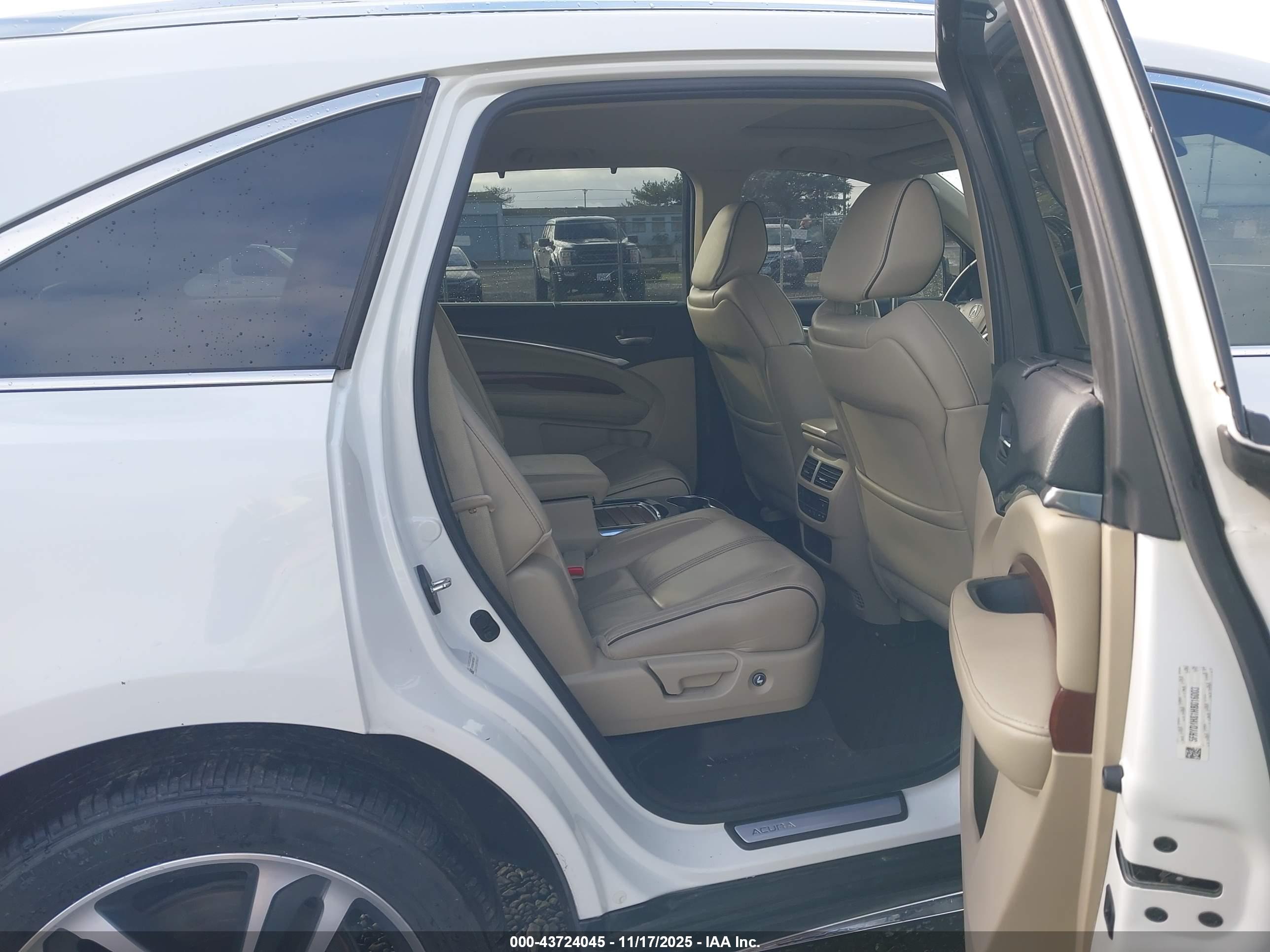 ACURA MDX image 8