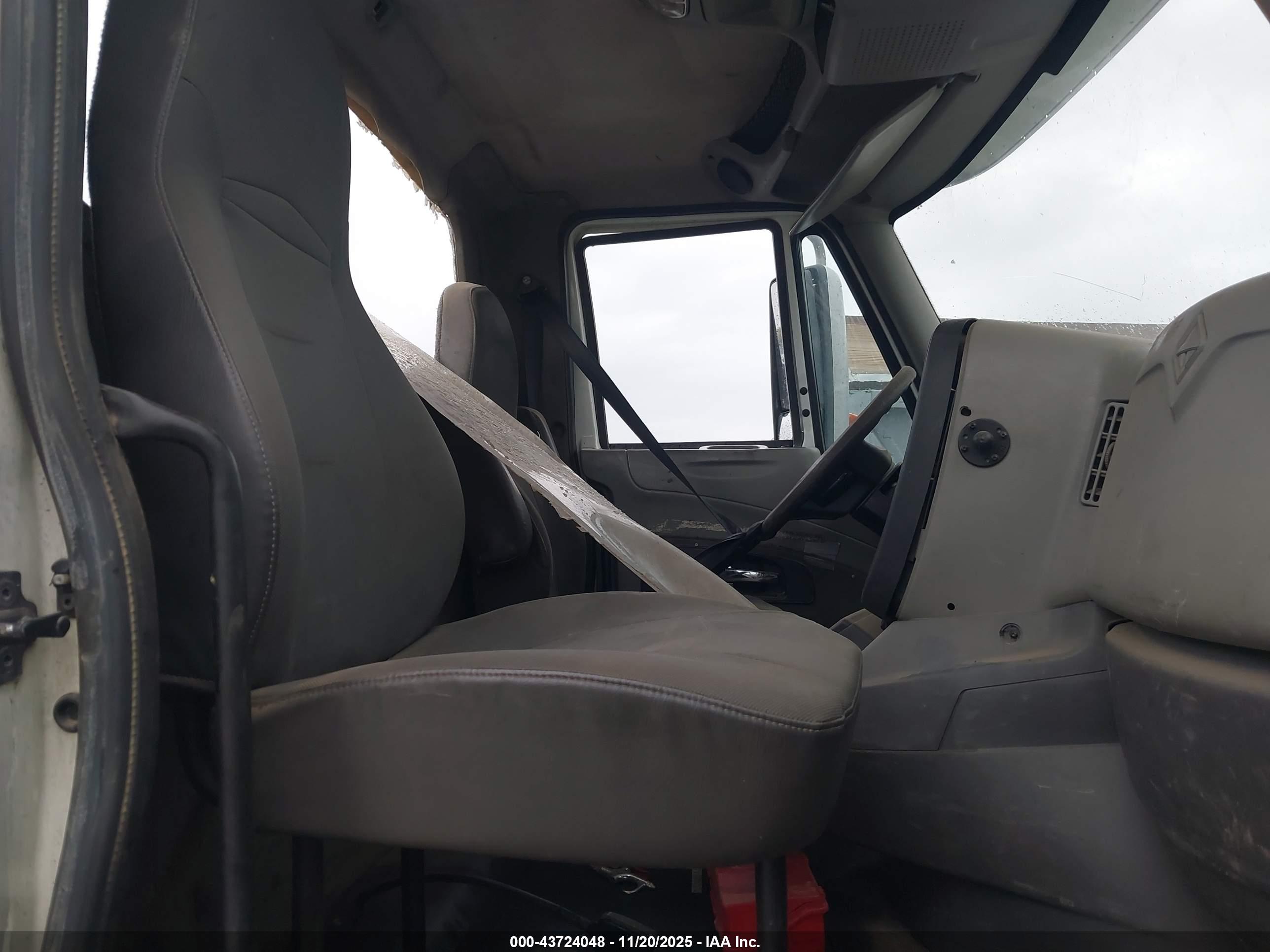 INTERNATIONAL PROSTAR+ image 5