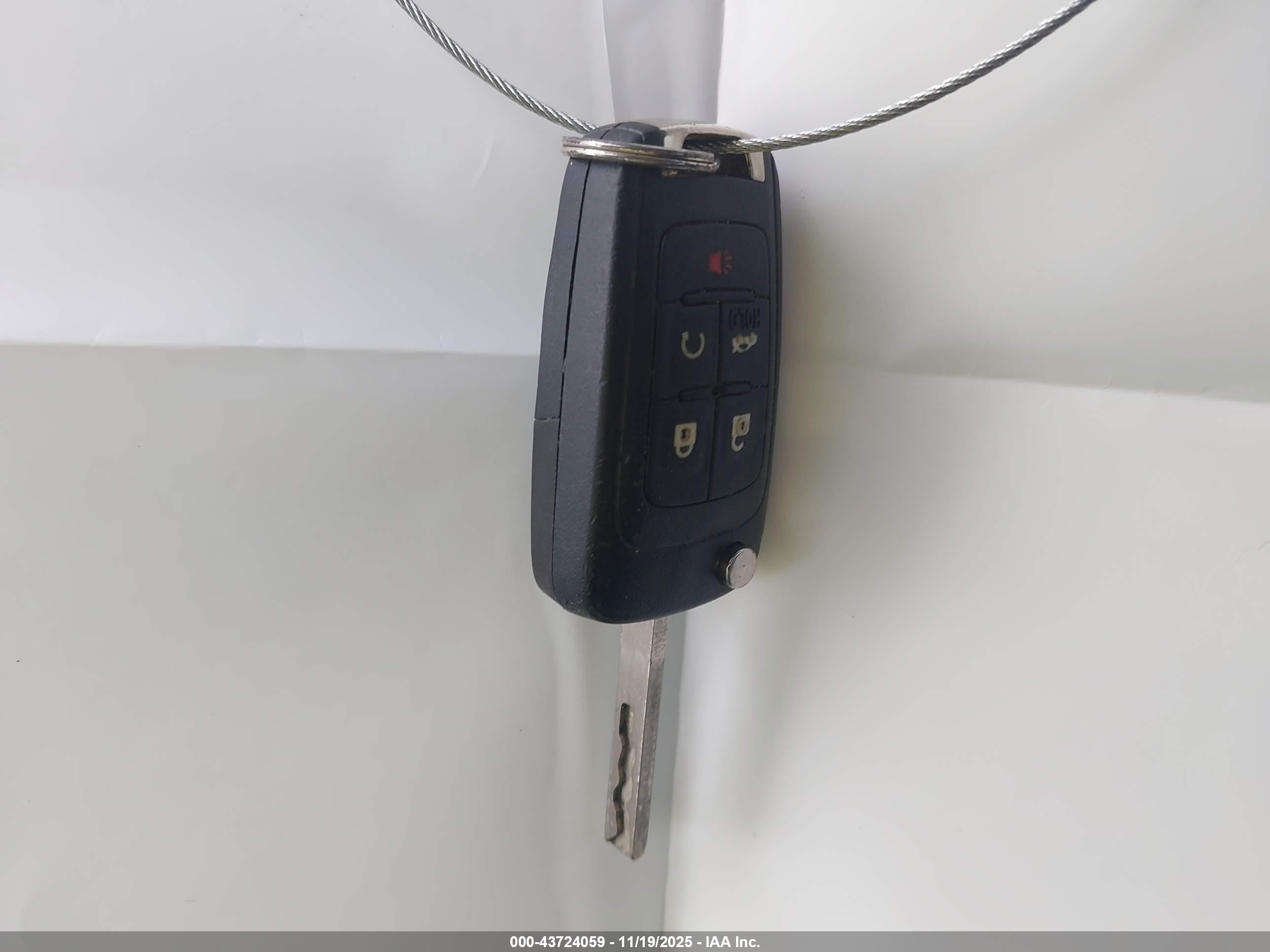 CHEVROLET EQUINOX image 11