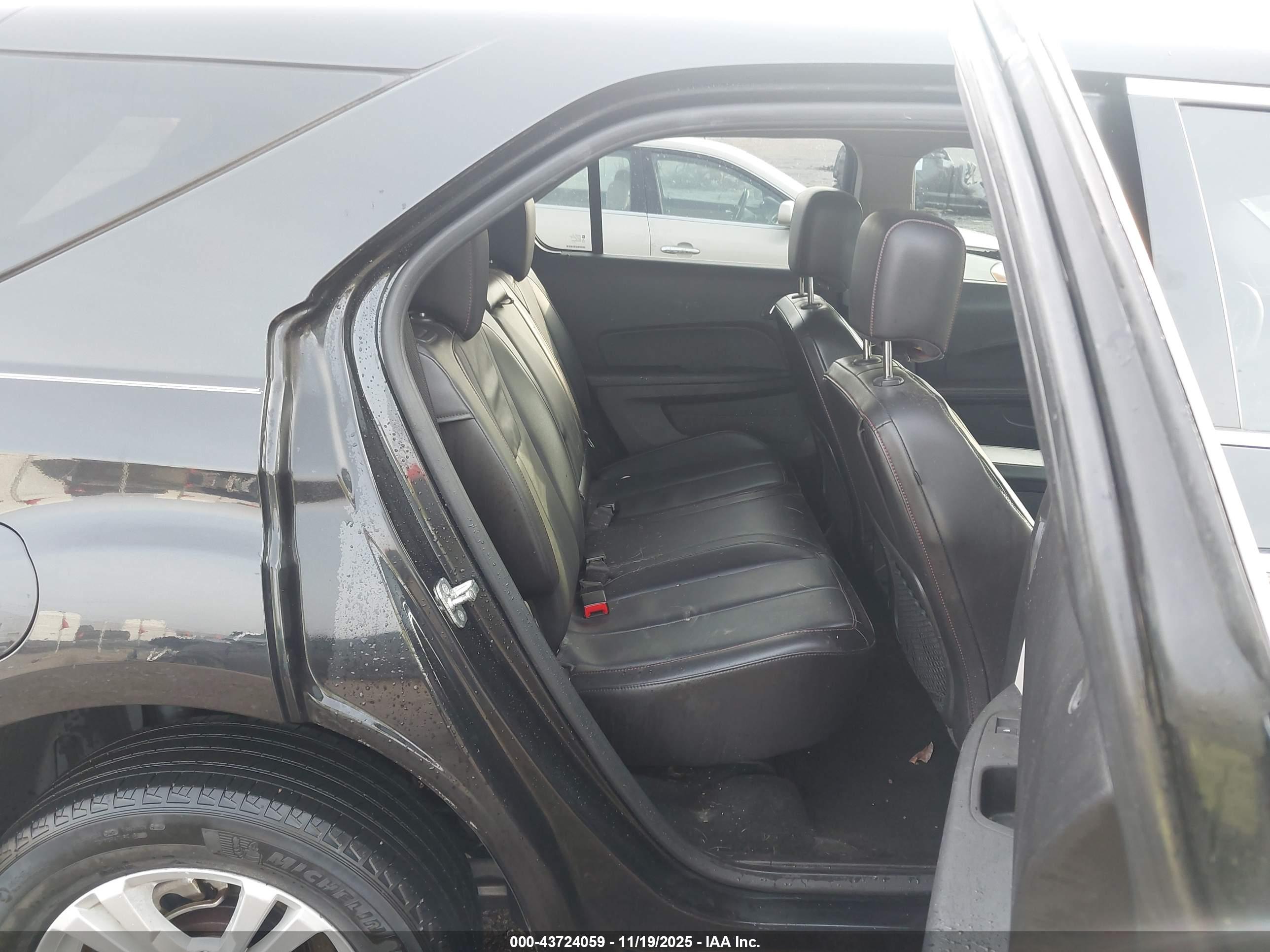 CHEVROLET EQUINOX image 8