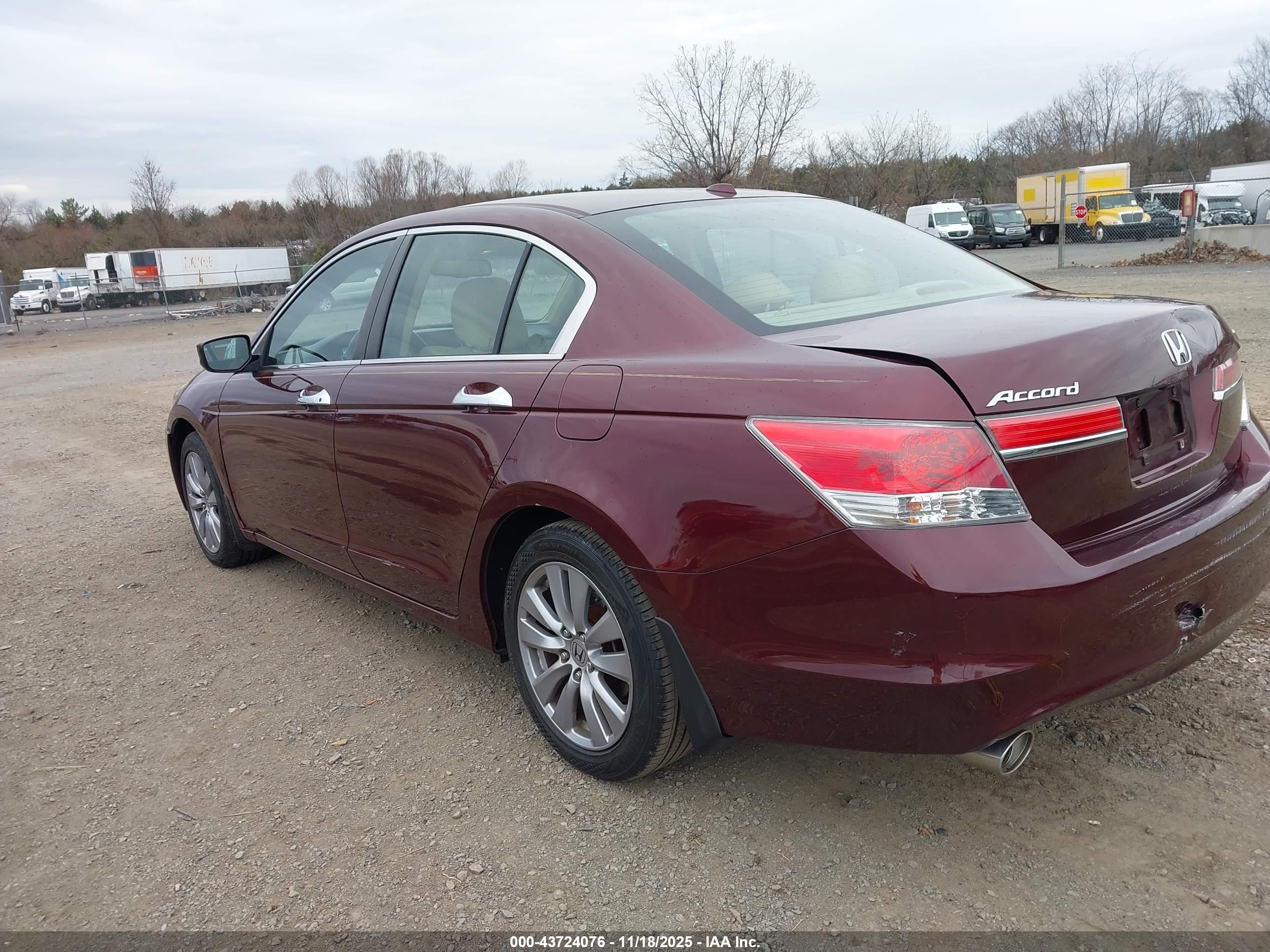 HONDA ACCORD image 3