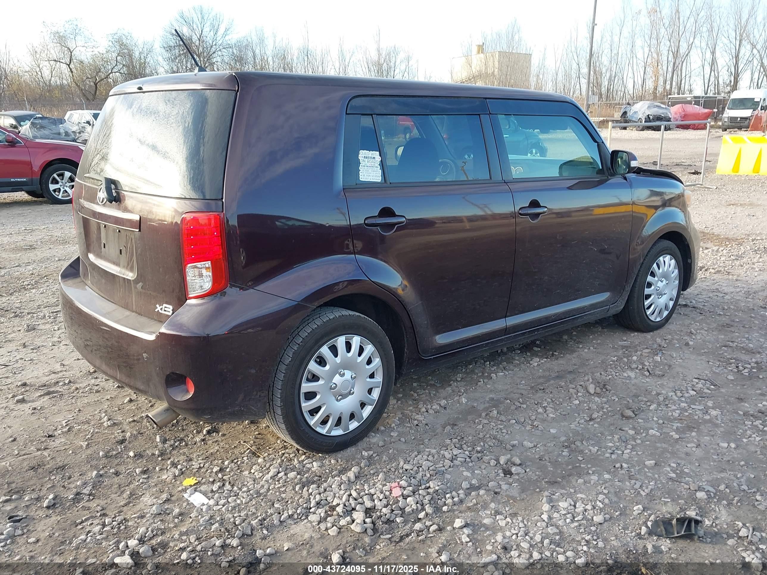 SCION XB image 4