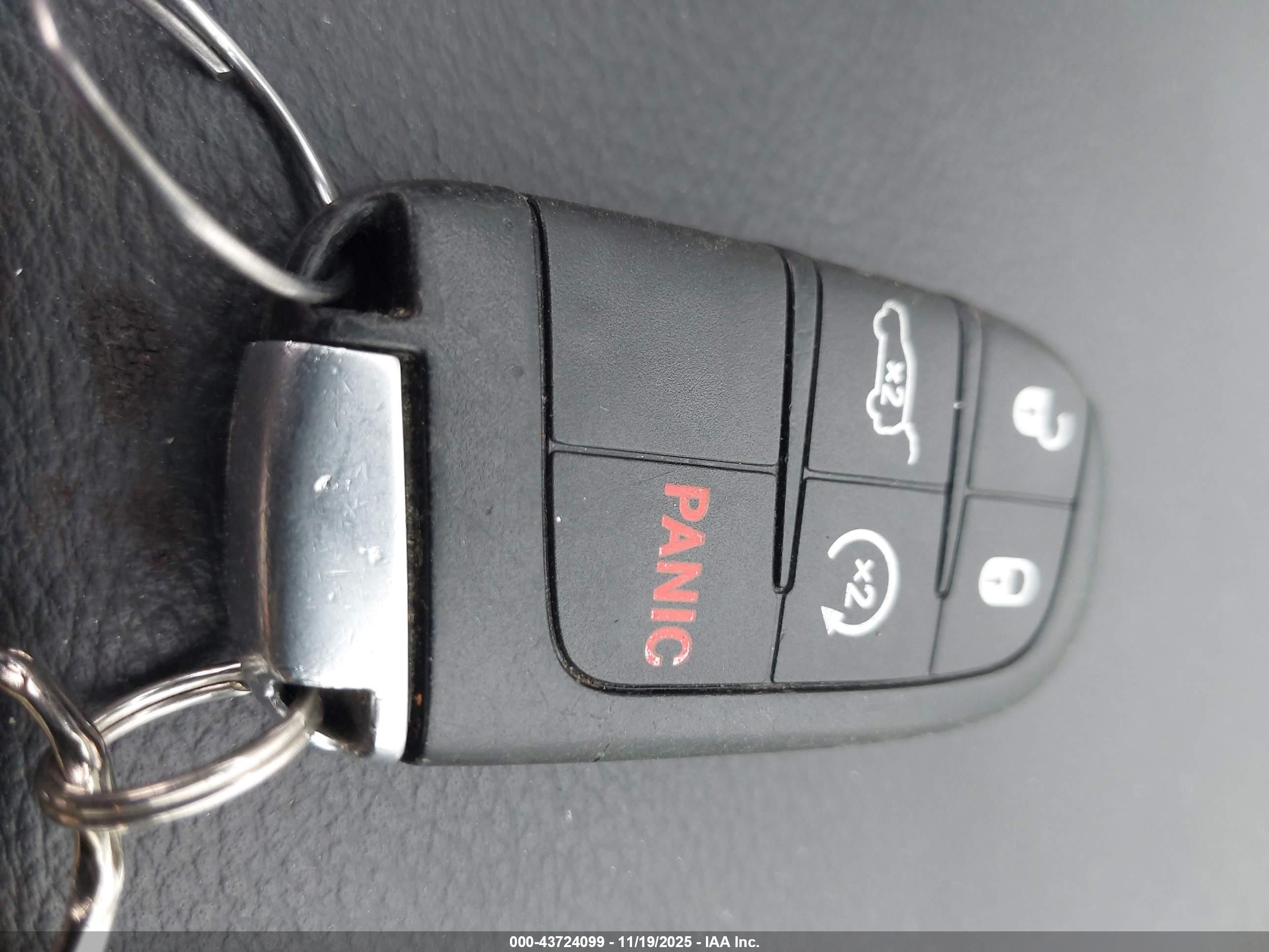 JEEP GRAND image 11