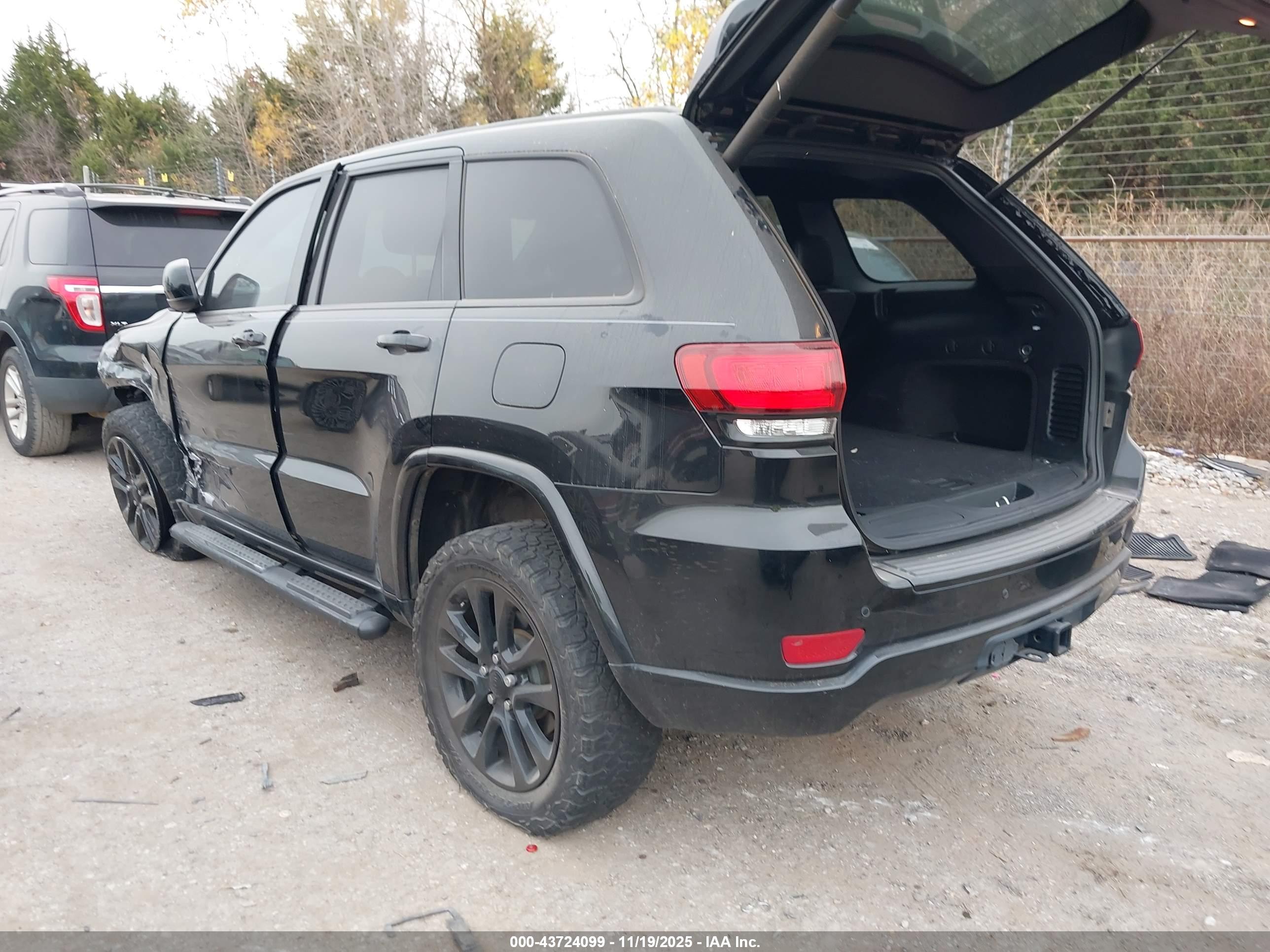JEEP GRAND image 3