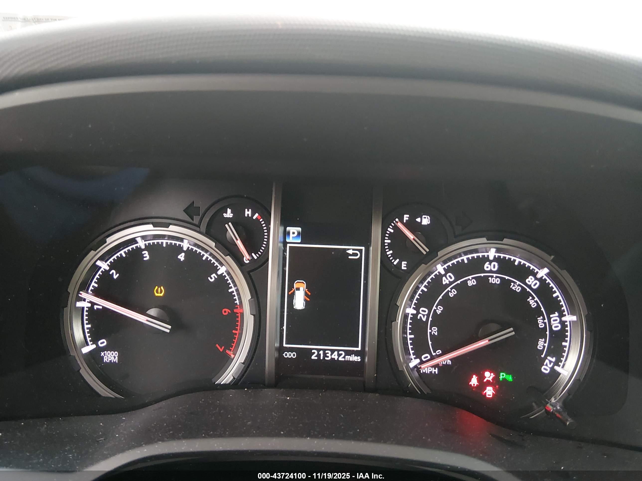 TOYOTA 4RUNNER image 7