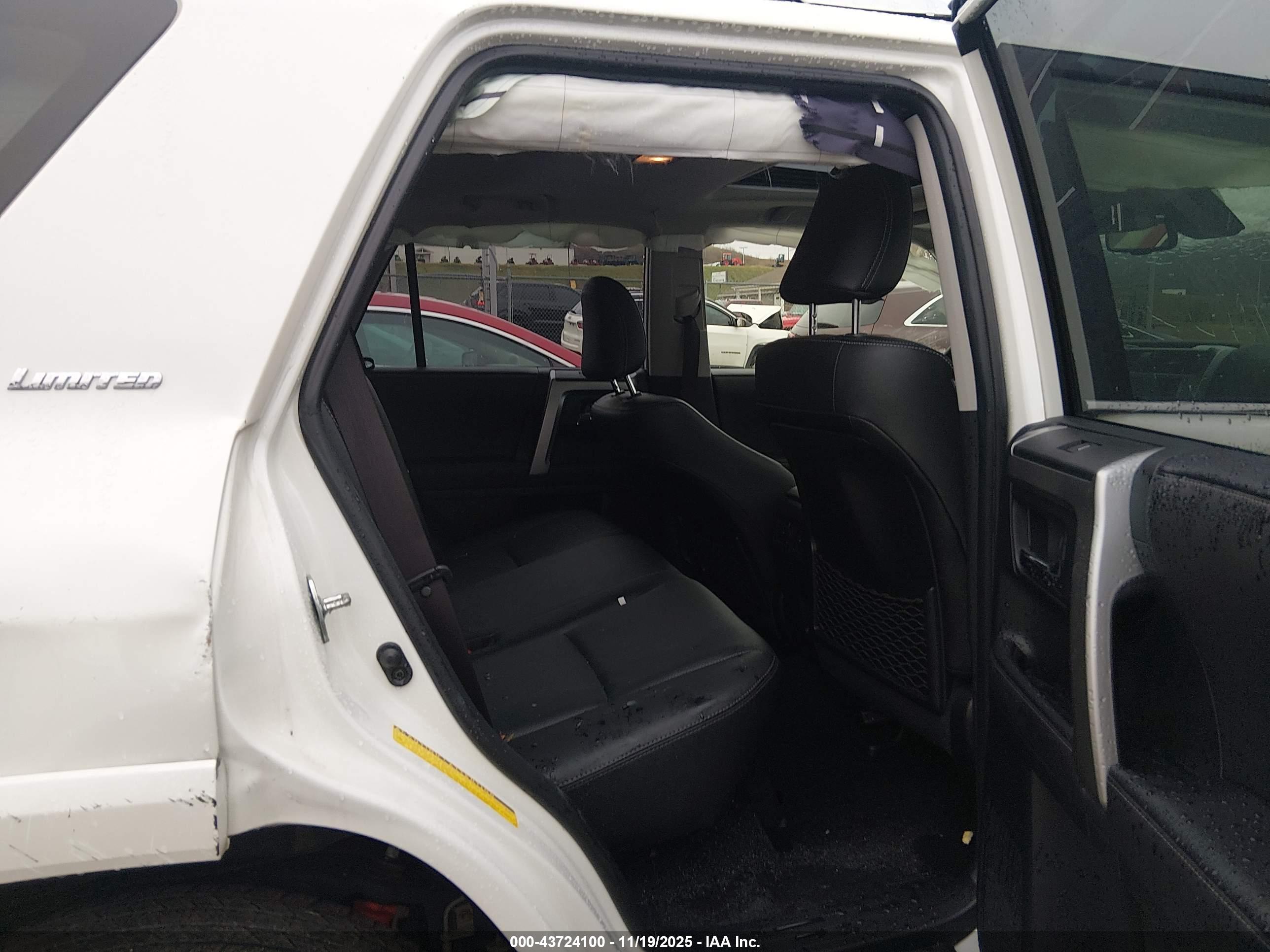 TOYOTA 4RUNNER image 8