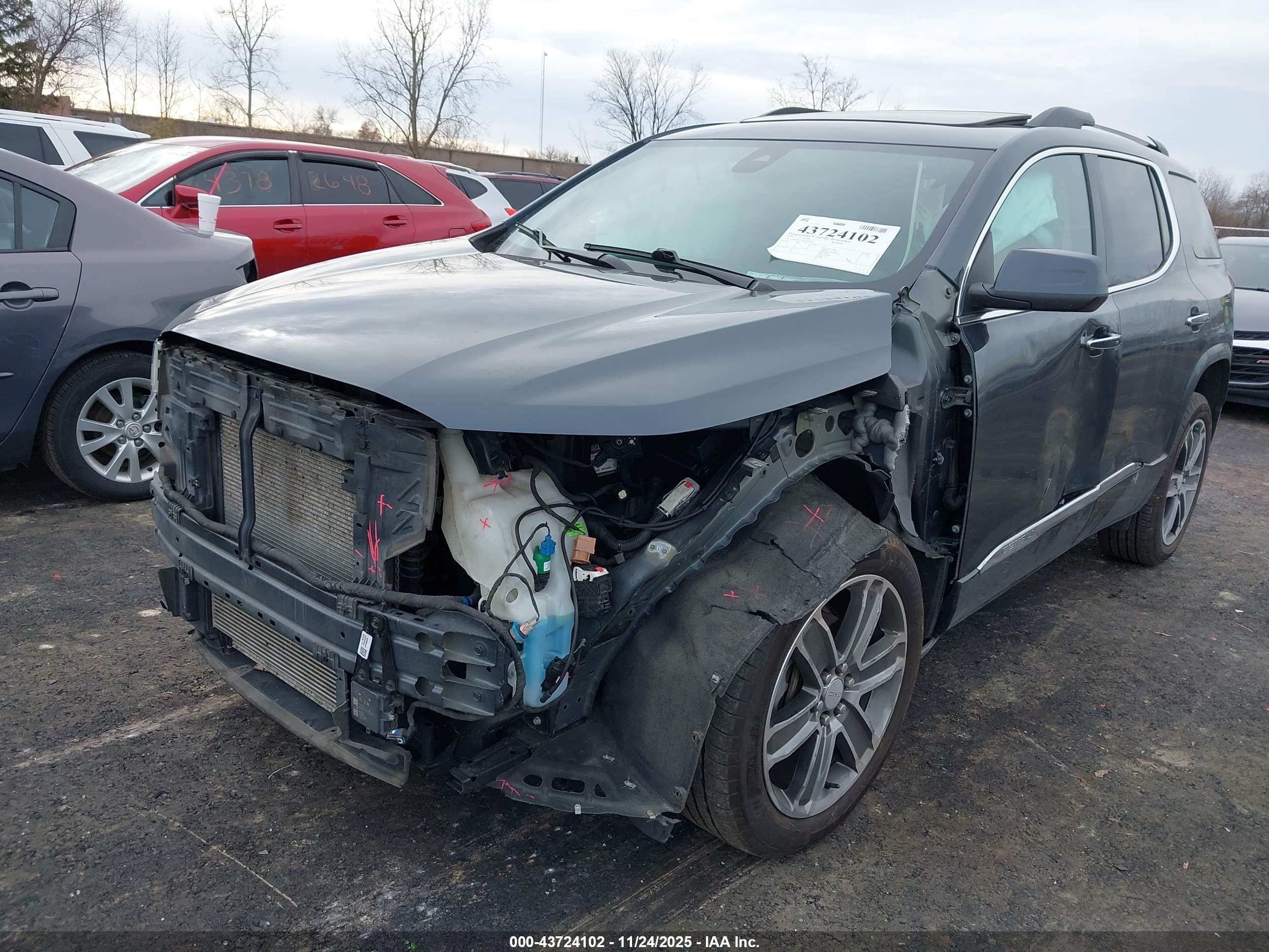 GMC ACADIA image 2