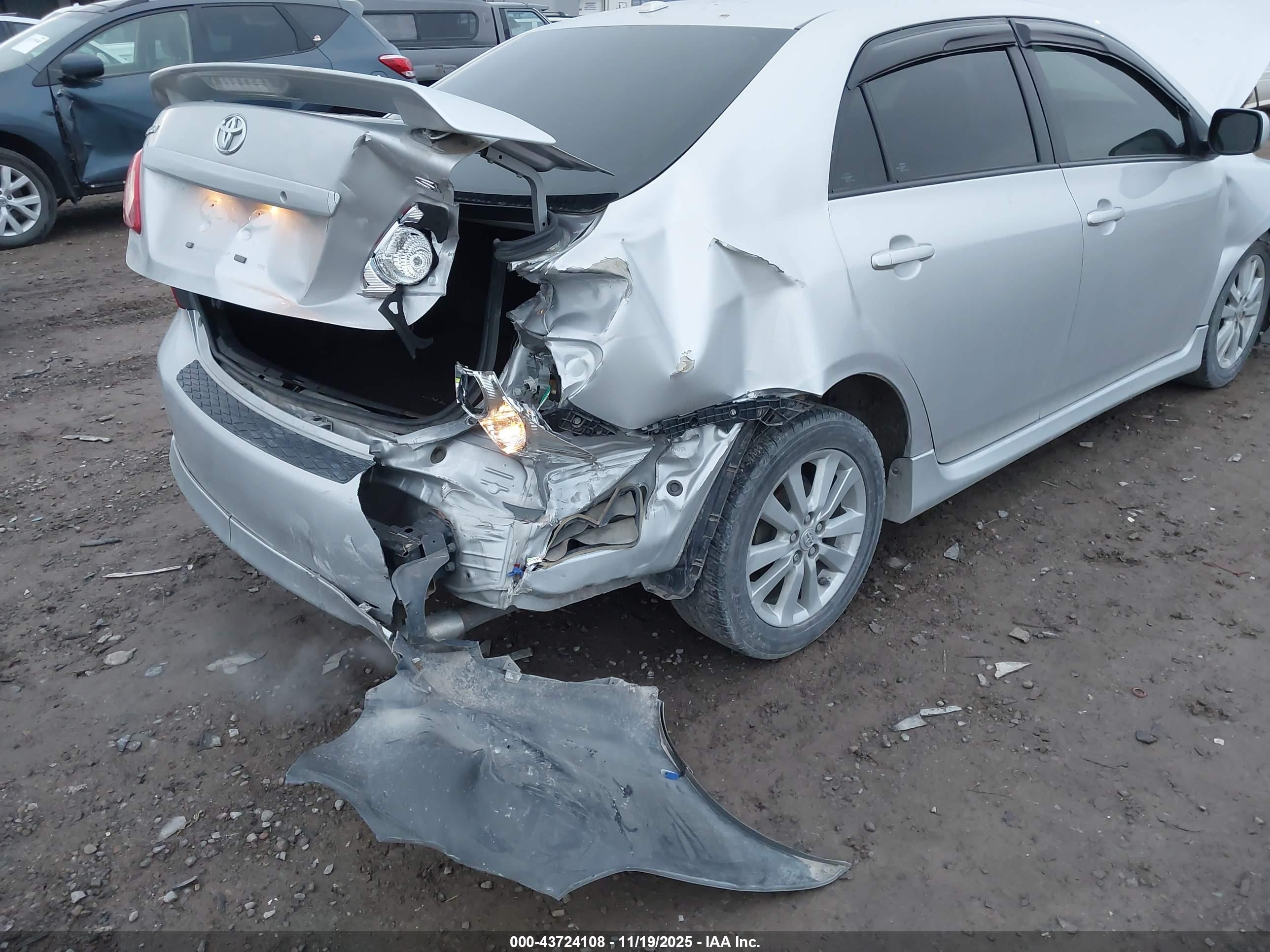 TOYOTA COROLLA image 6