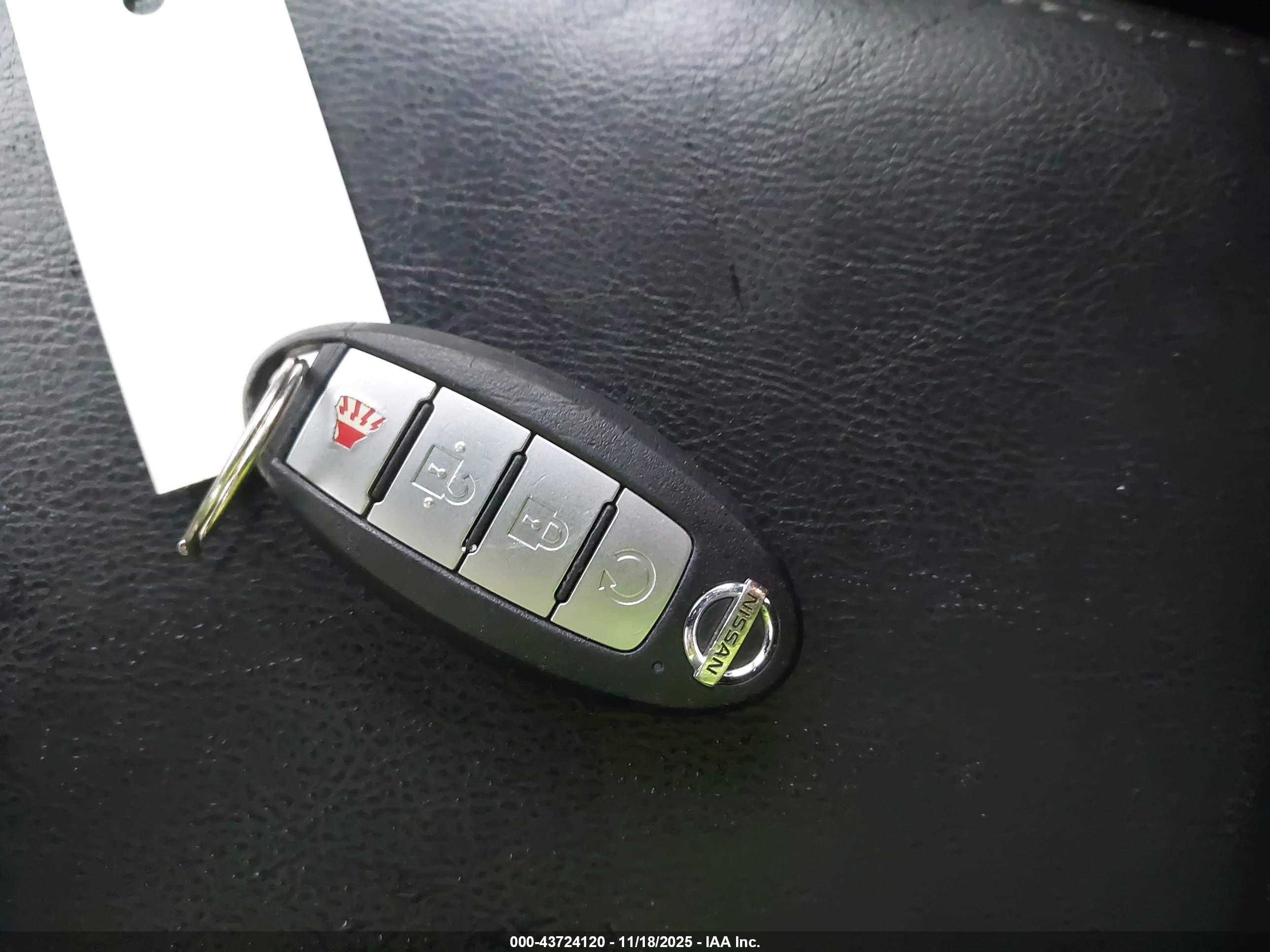 NISSAN PATHFINDER image 11