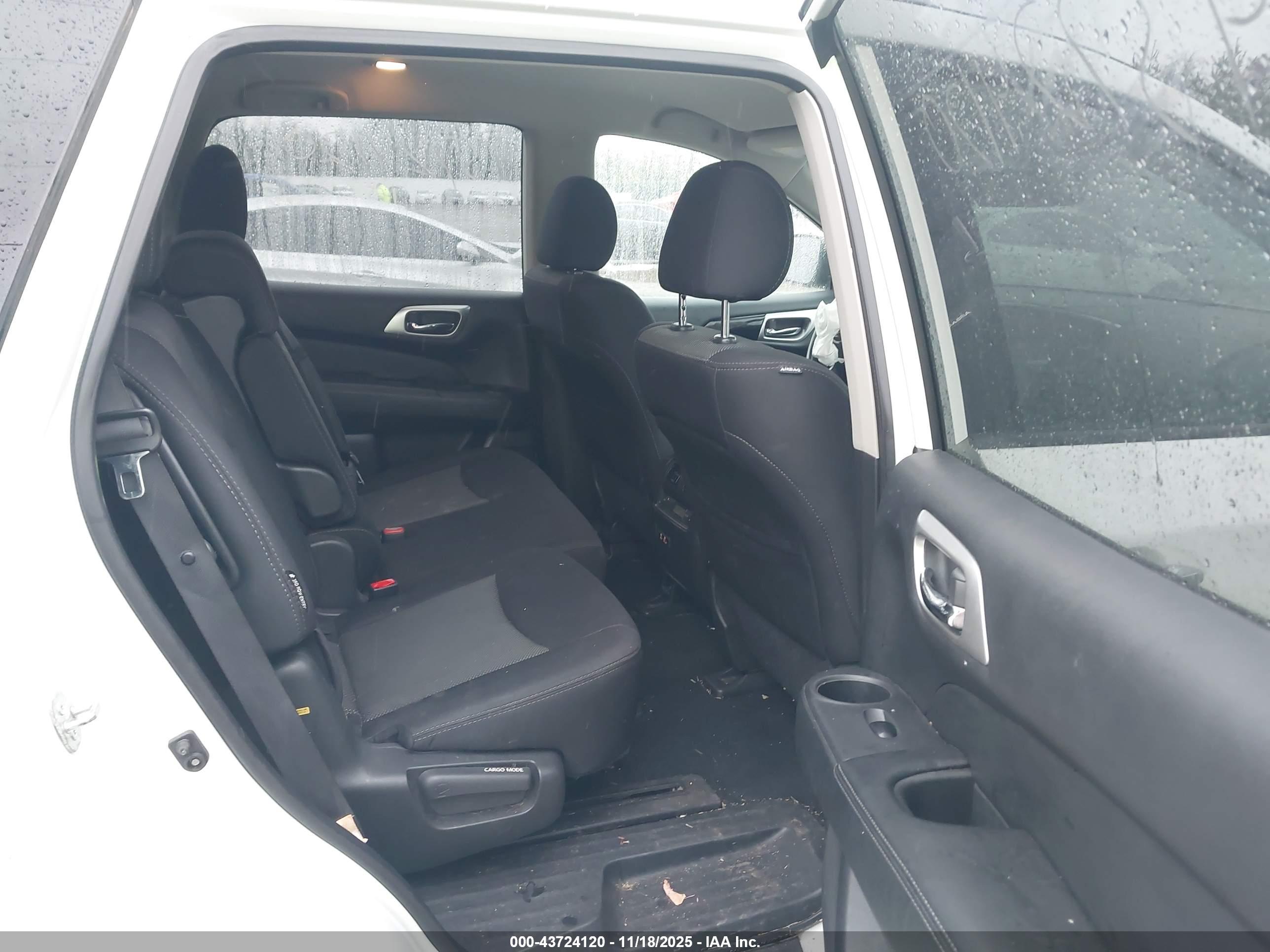 NISSAN PATHFINDER image 8