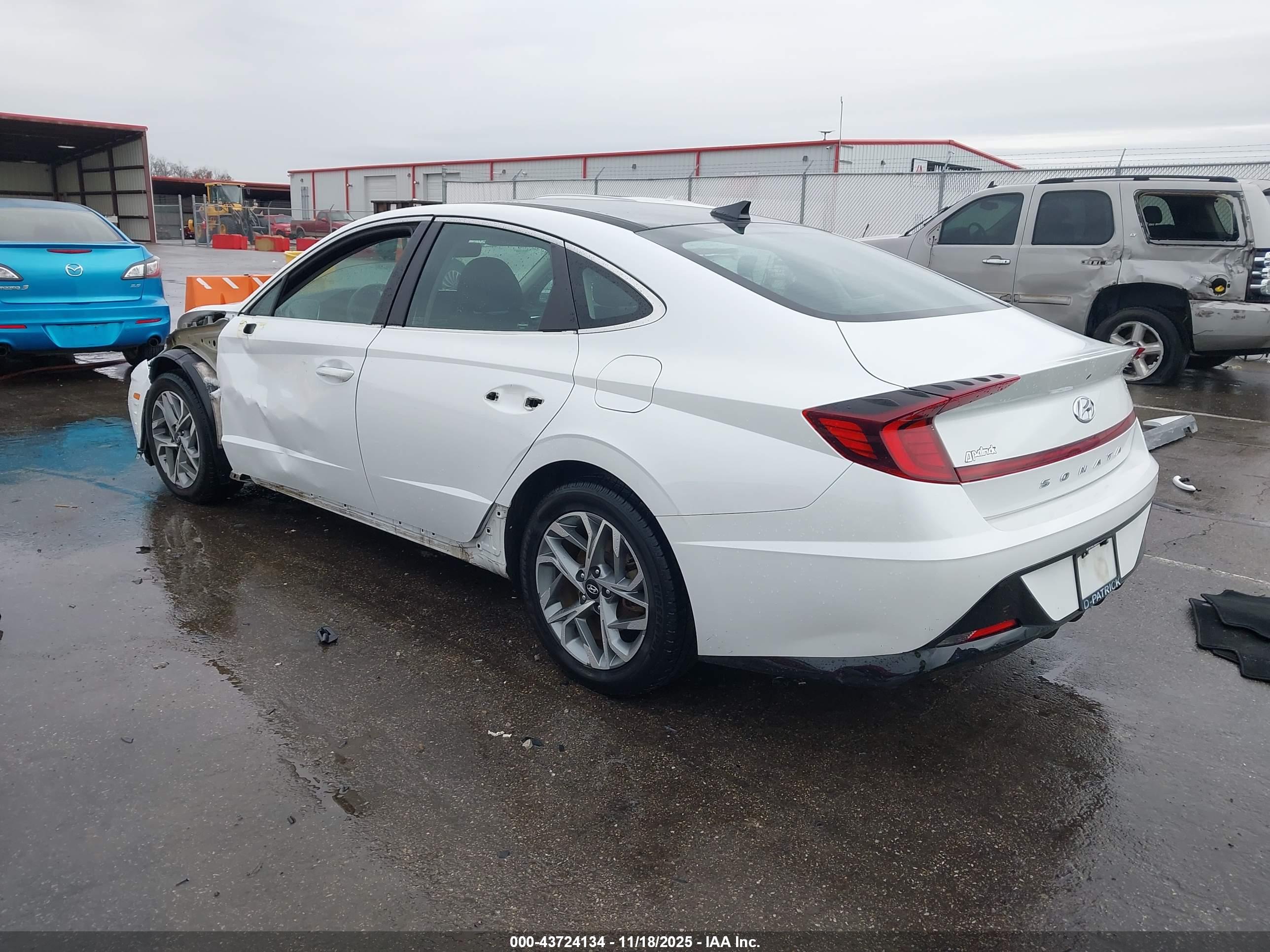 HYUNDAI SONATA image 3