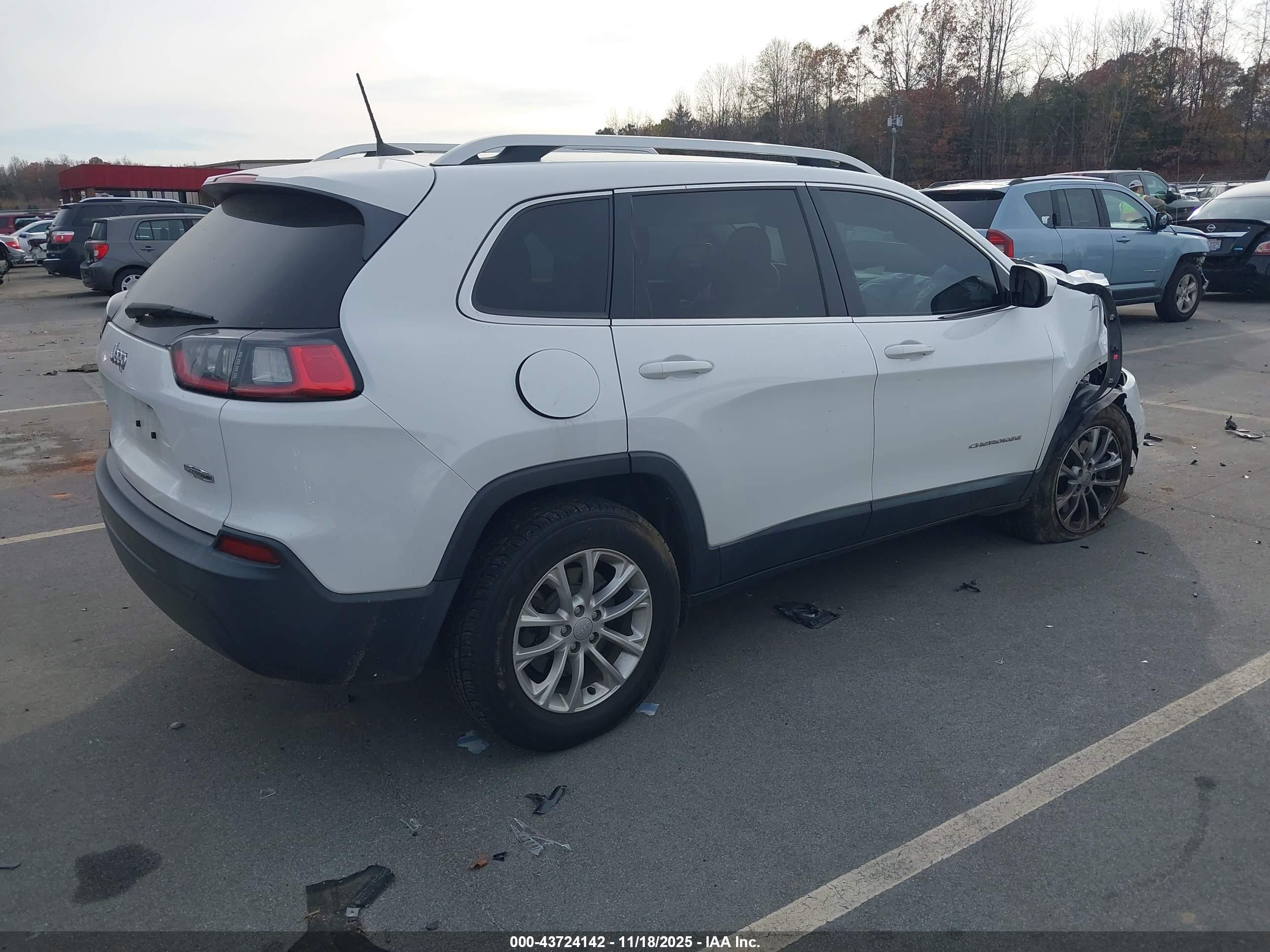 JEEP CHEROKEE image 4