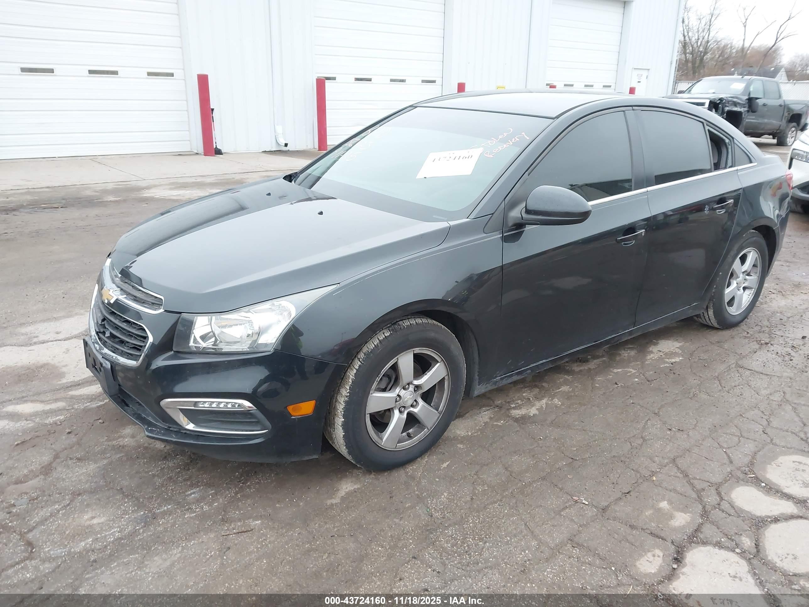 CHEVROLET CRUZE image 2