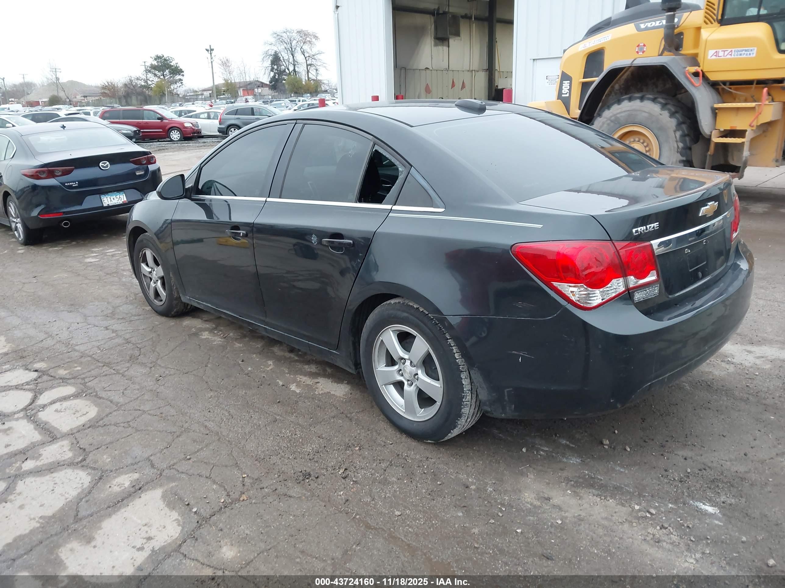 CHEVROLET CRUZE image 3