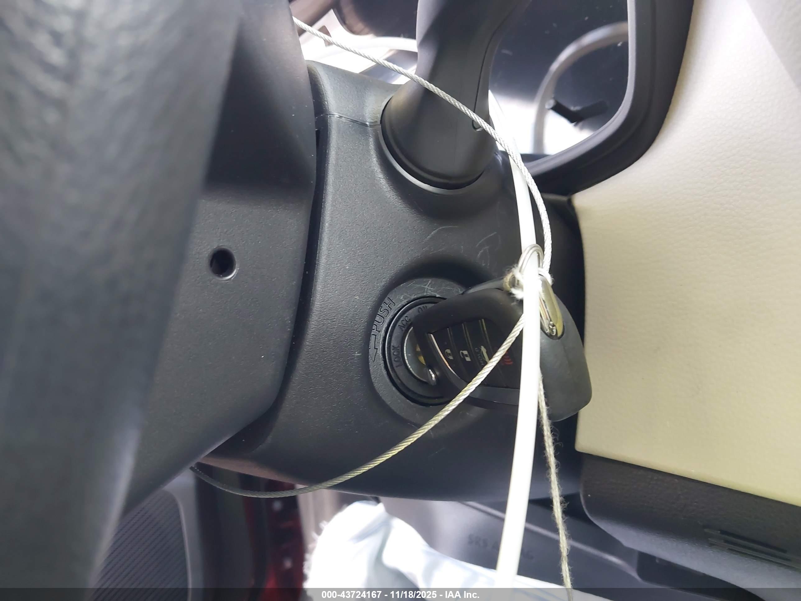 TOYOTA COROLLA image 11