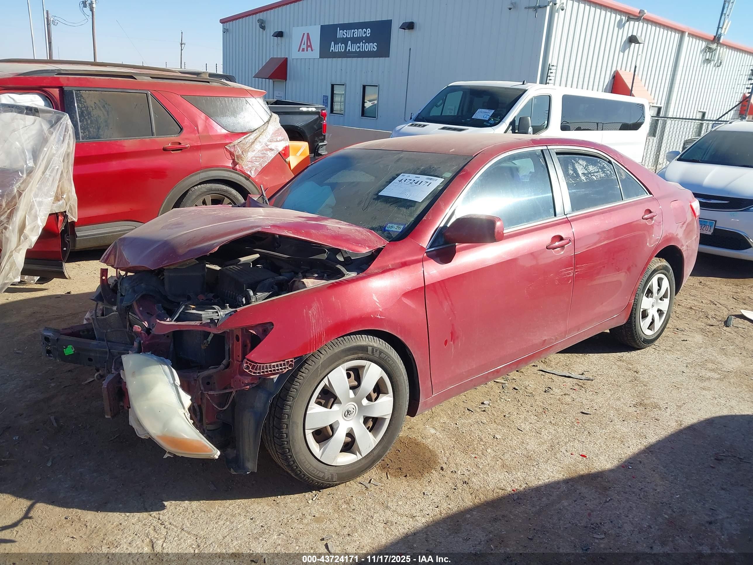 TOYOTA CAMRY image 2