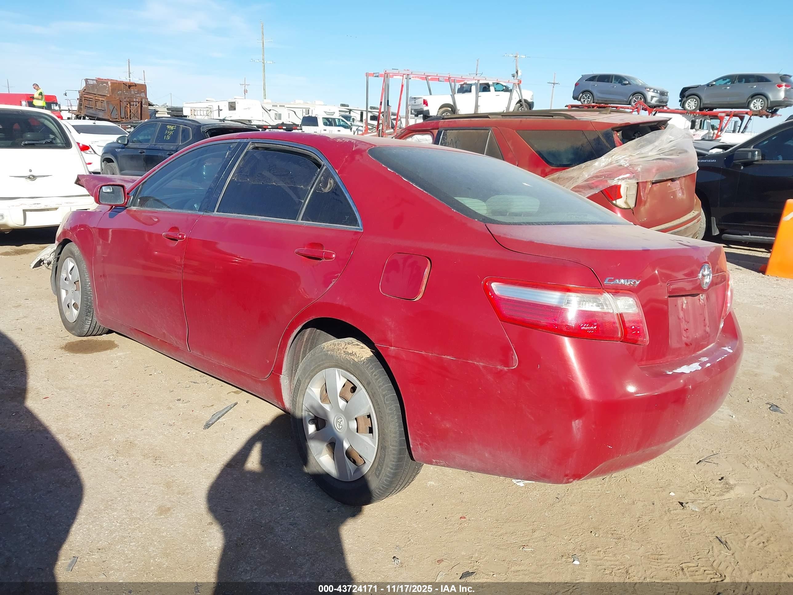 TOYOTA CAMRY image 3