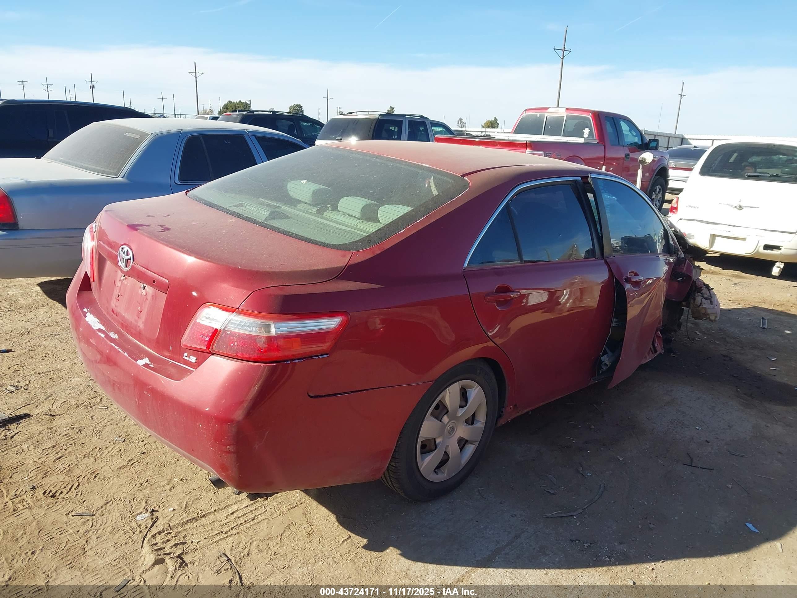 TOYOTA CAMRY image 4