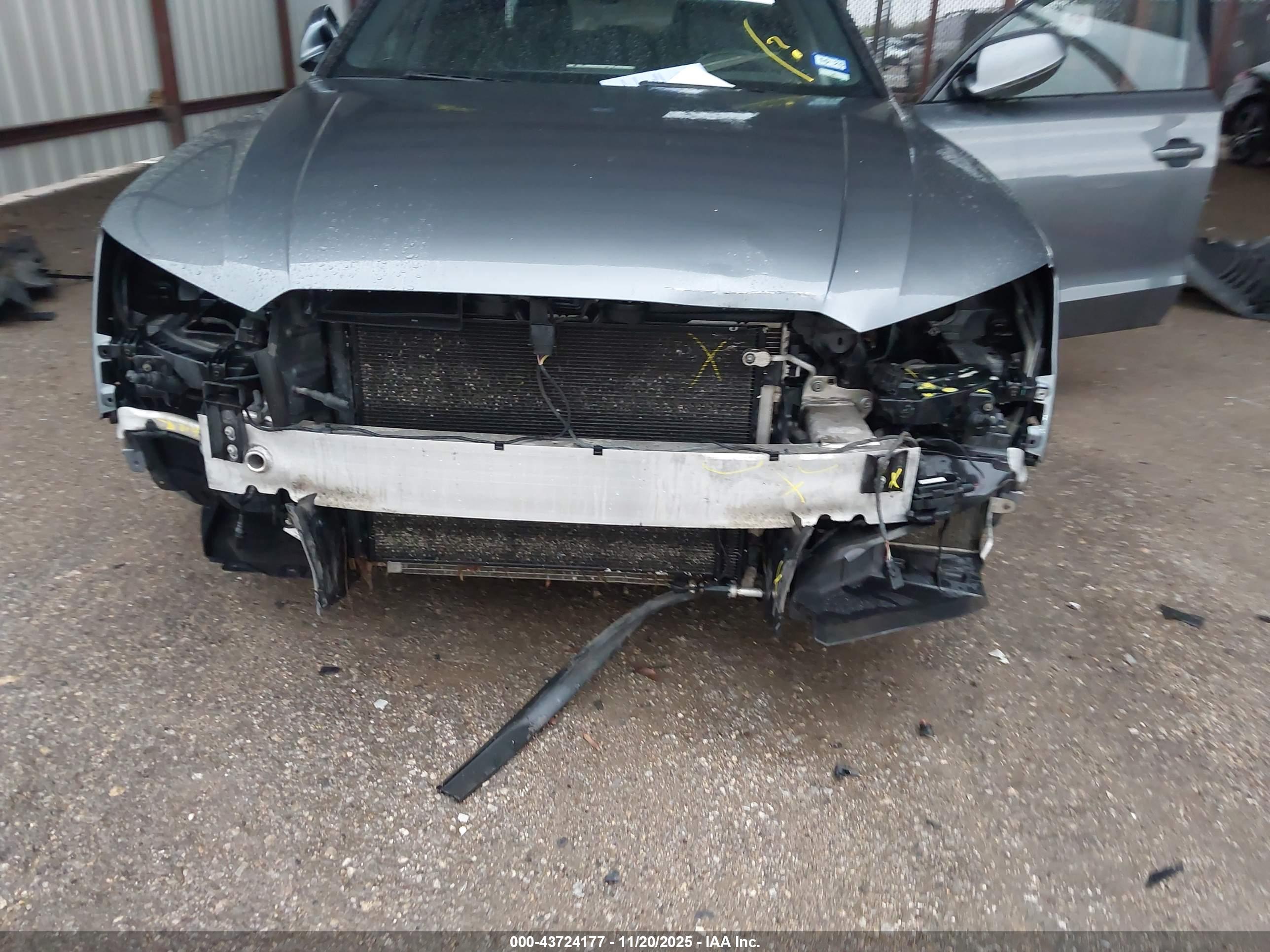 AUDI A8 image 6