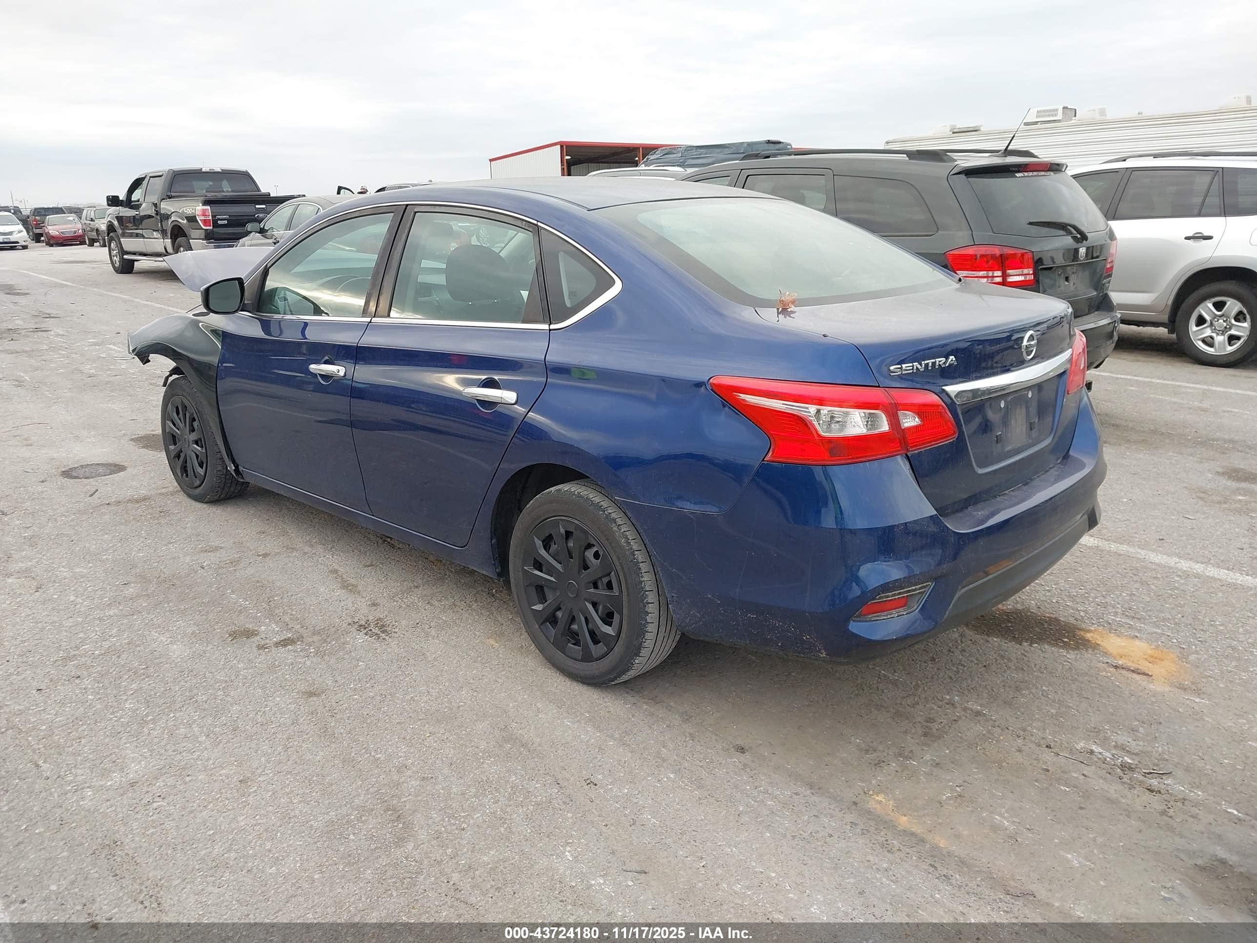 NISSAN SENTRA image 3
