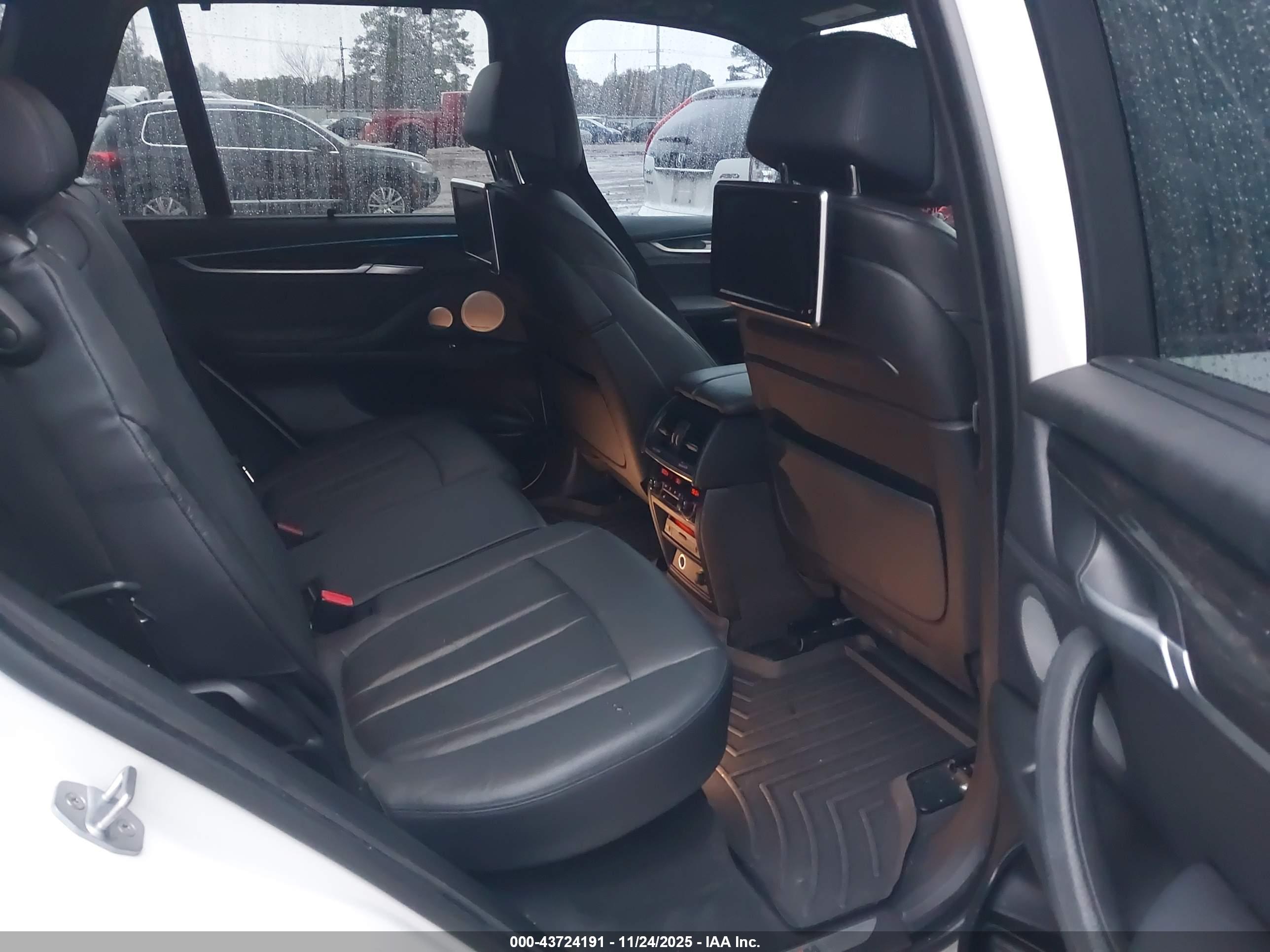 BMW X5 image 8