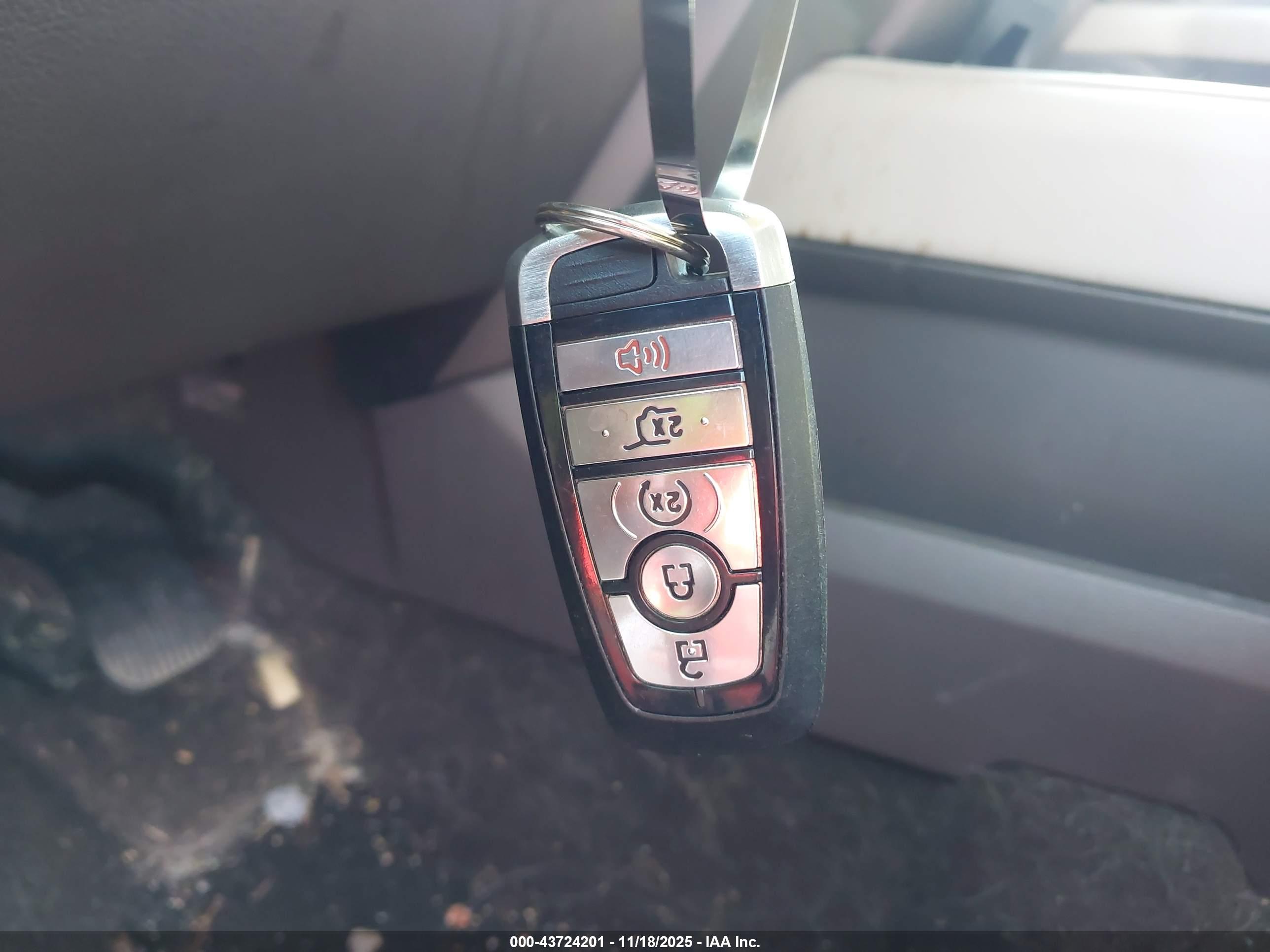 FORD EXPEDITION image 11