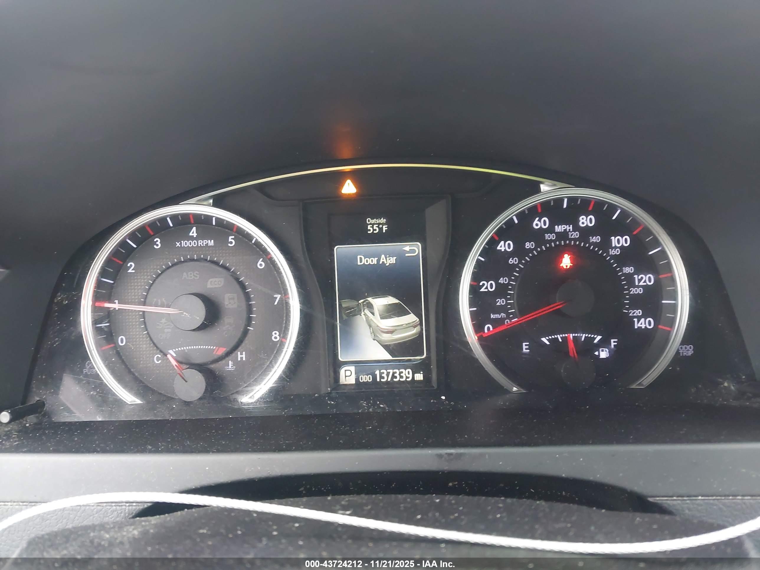 TOYOTA CAMRY image 7