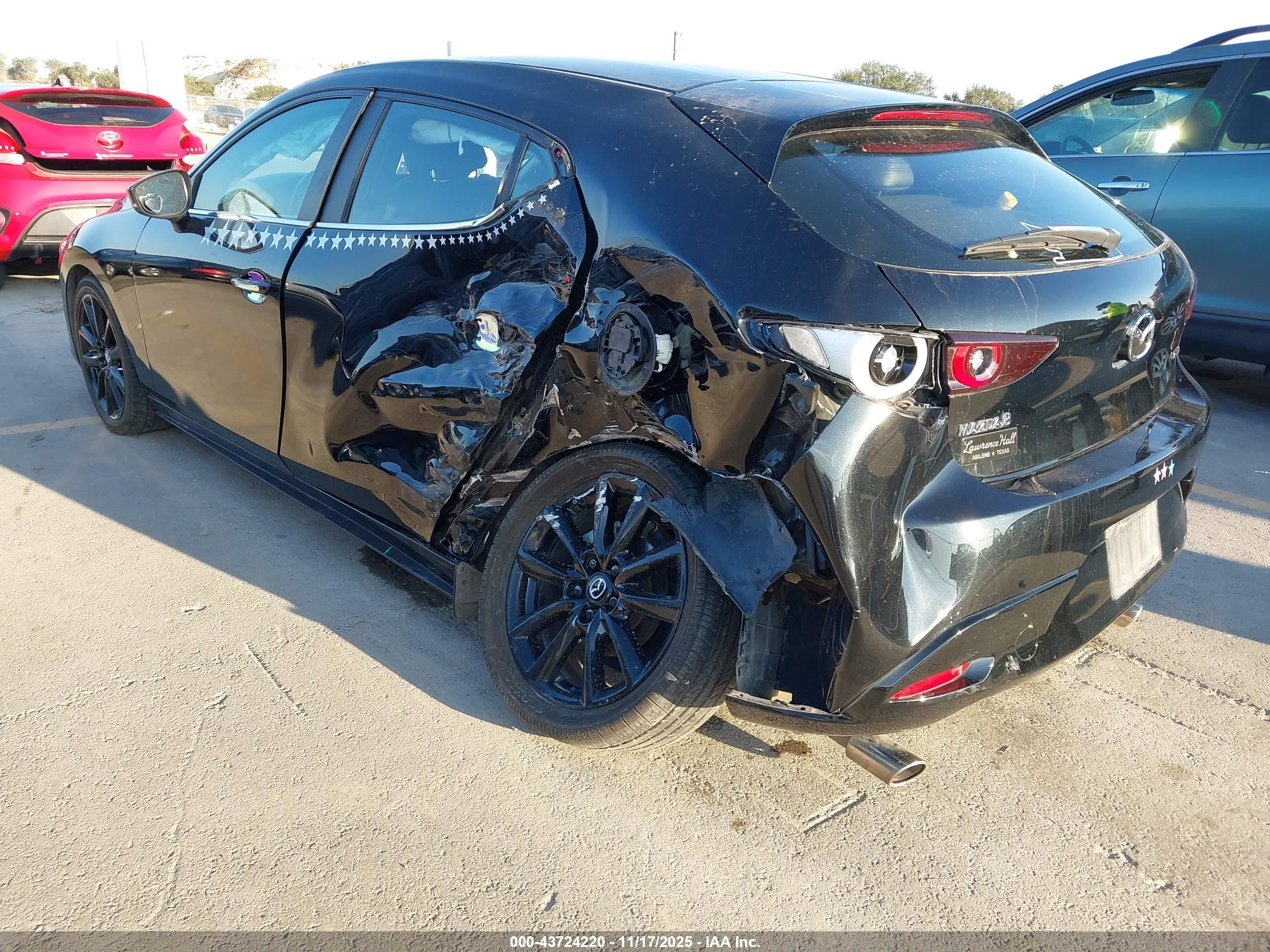 MAZDA MAZDA3 image 6