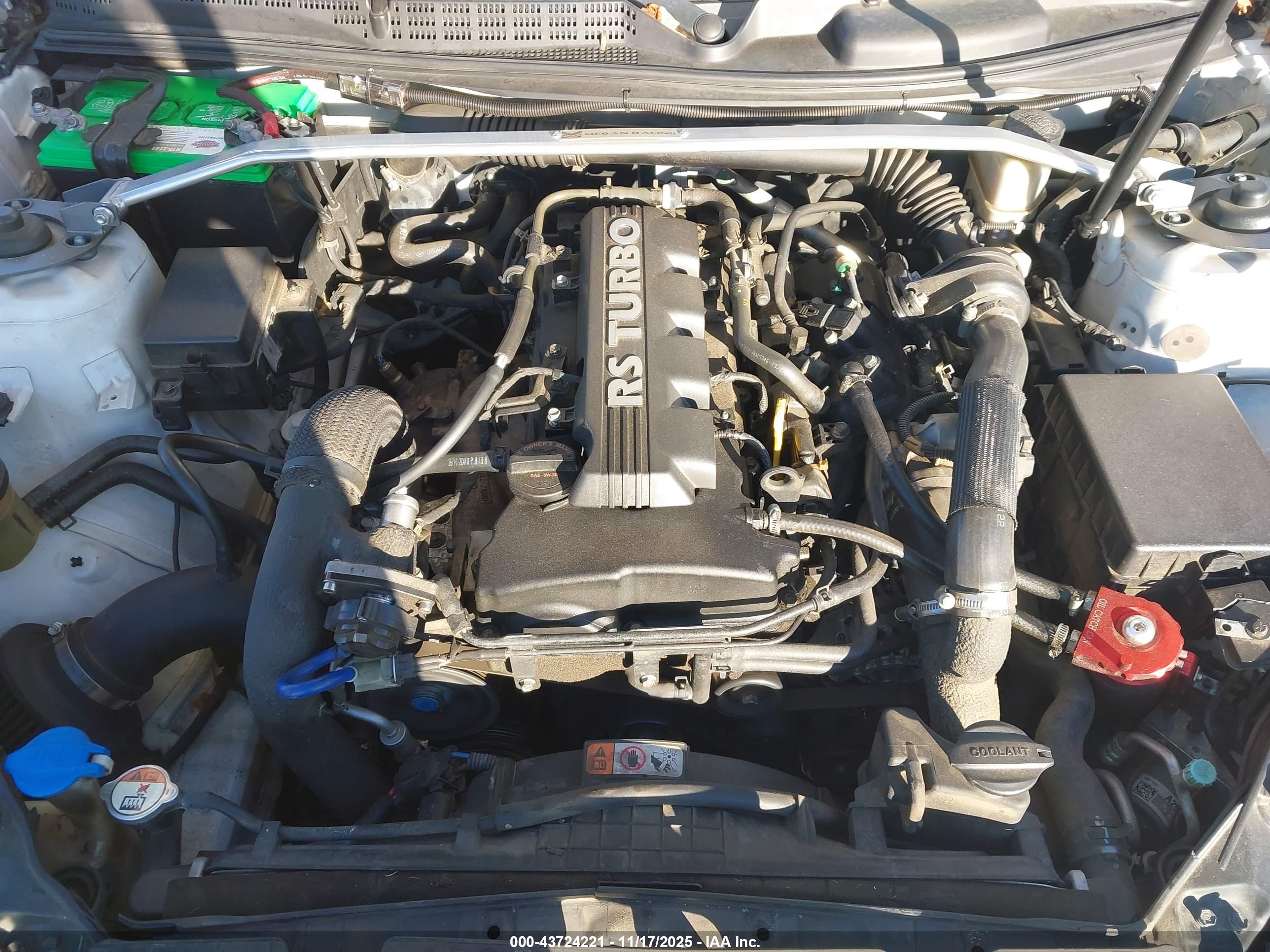 HYUNDAI GENESIS image 10