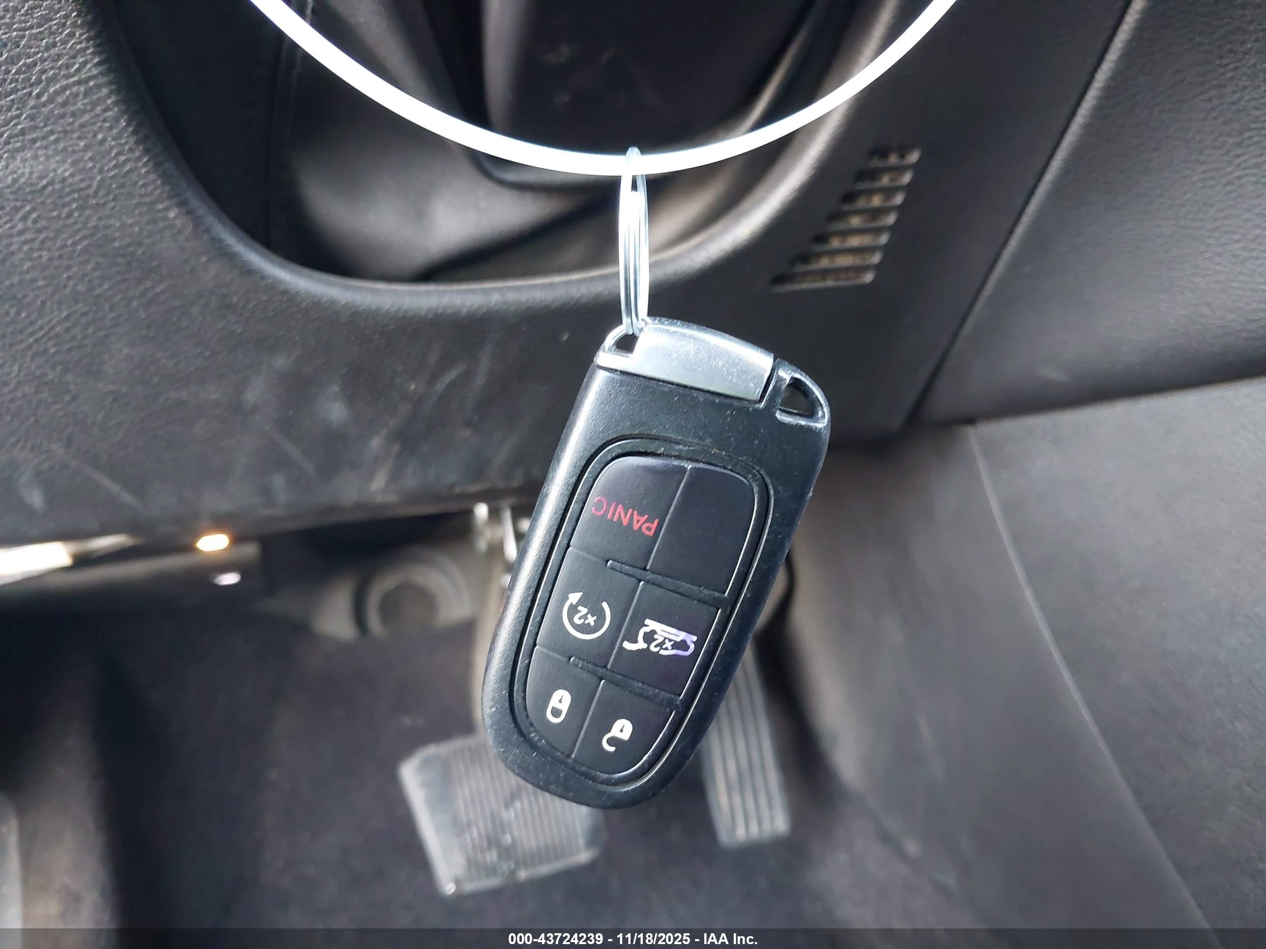 JEEP CHEROKEE image 11