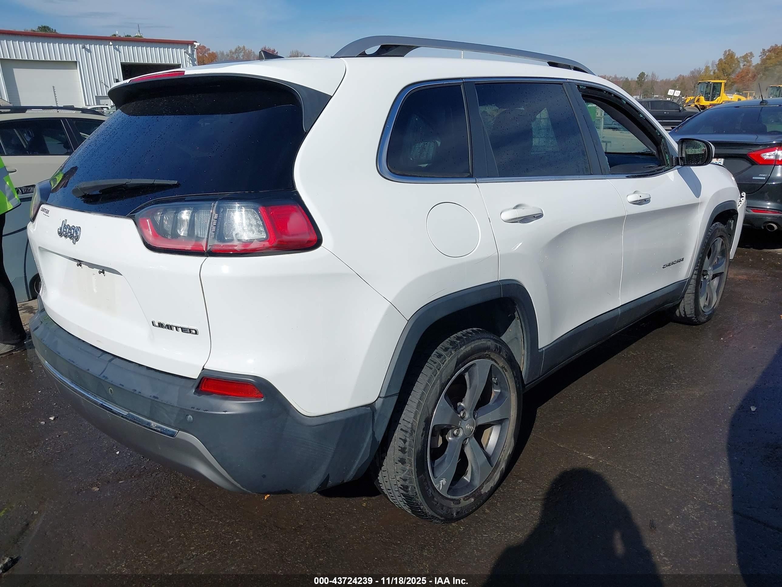 JEEP CHEROKEE image 4