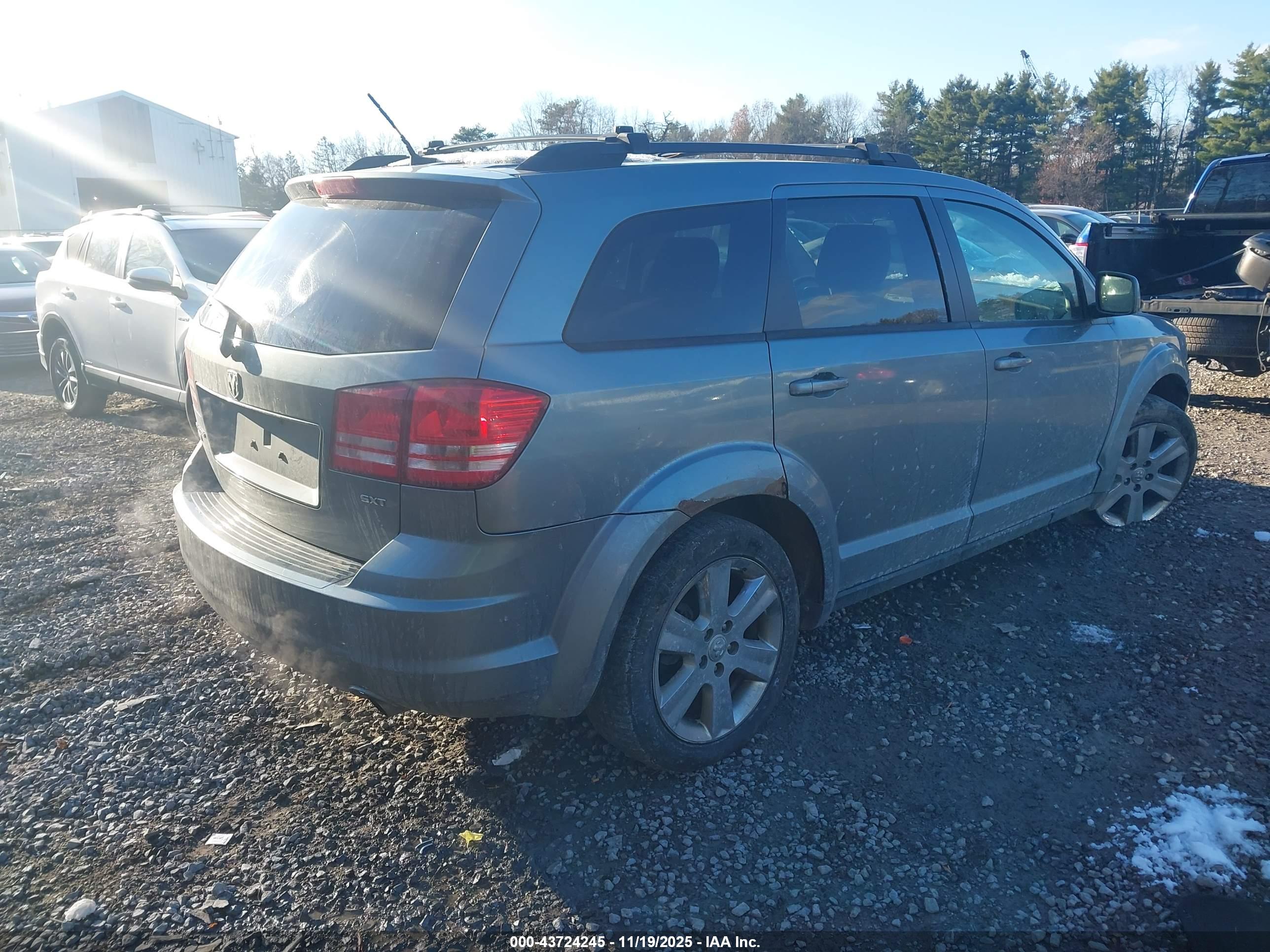 DODGE JOURNEY image 4