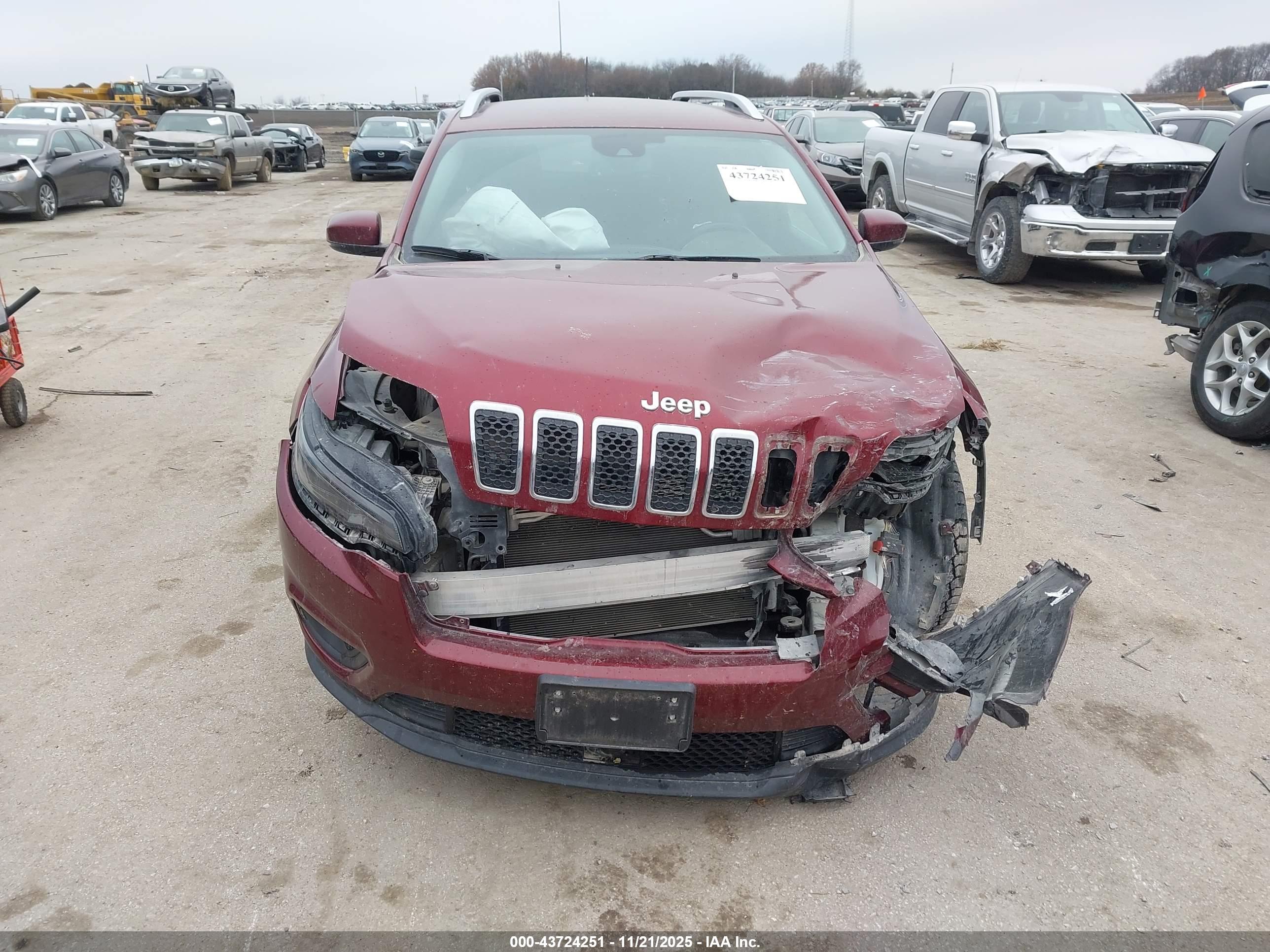 JEEP CHEROKEE image 6