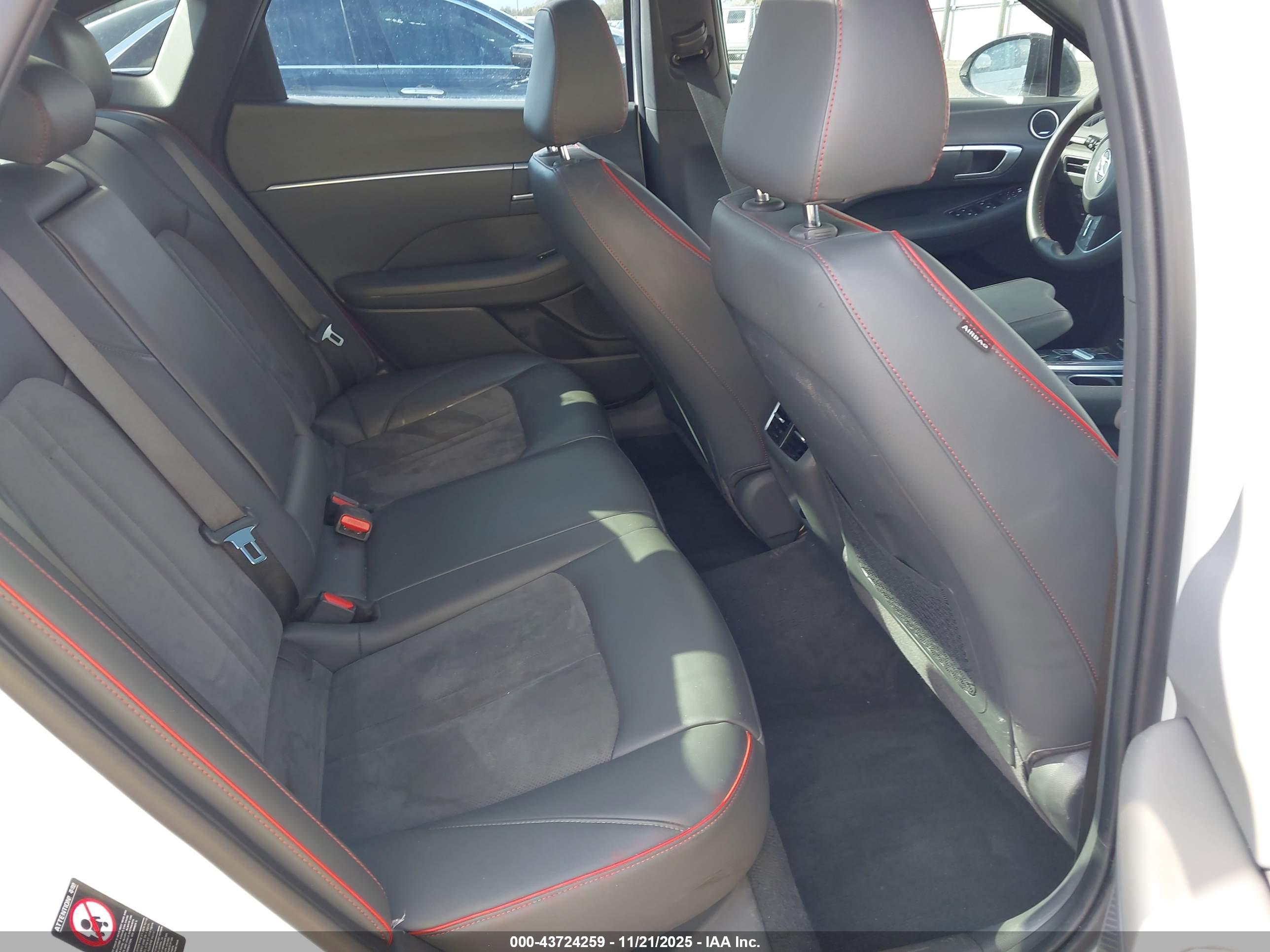 HYUNDAI SONATA image 8