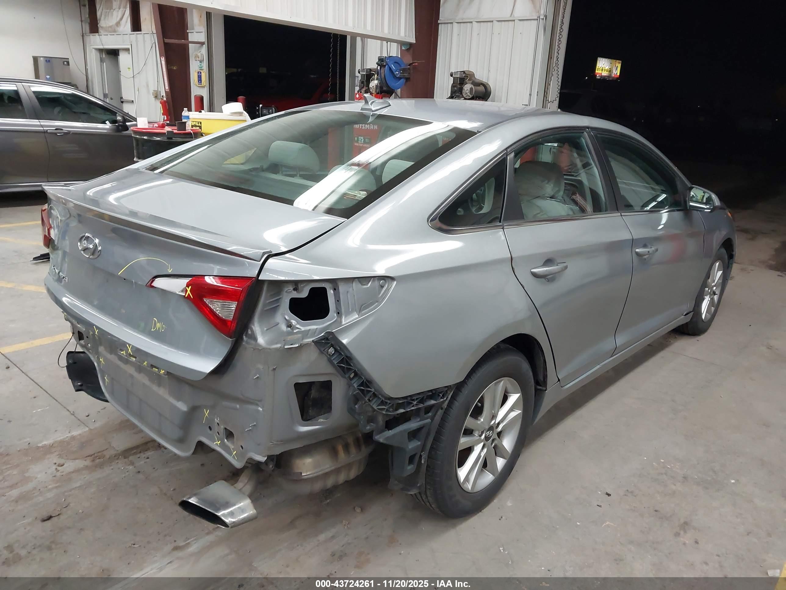 HYUNDAI SONATA image 4