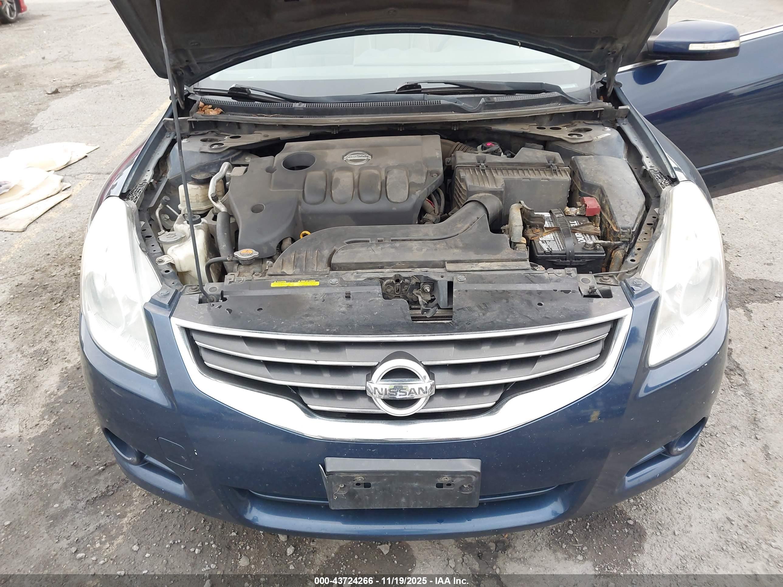 NISSAN ALTIMA image 10
