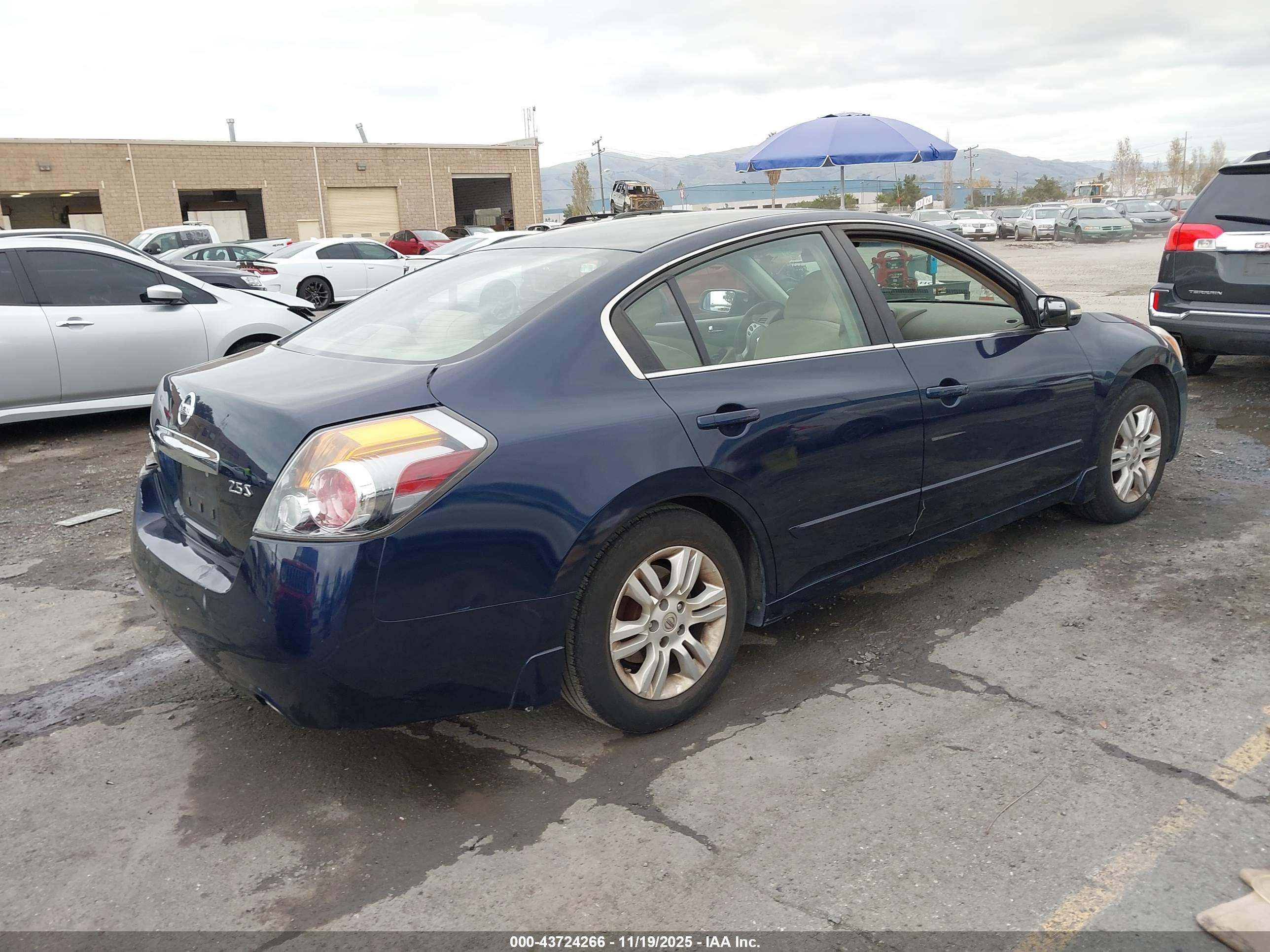 NISSAN ALTIMA image 4
