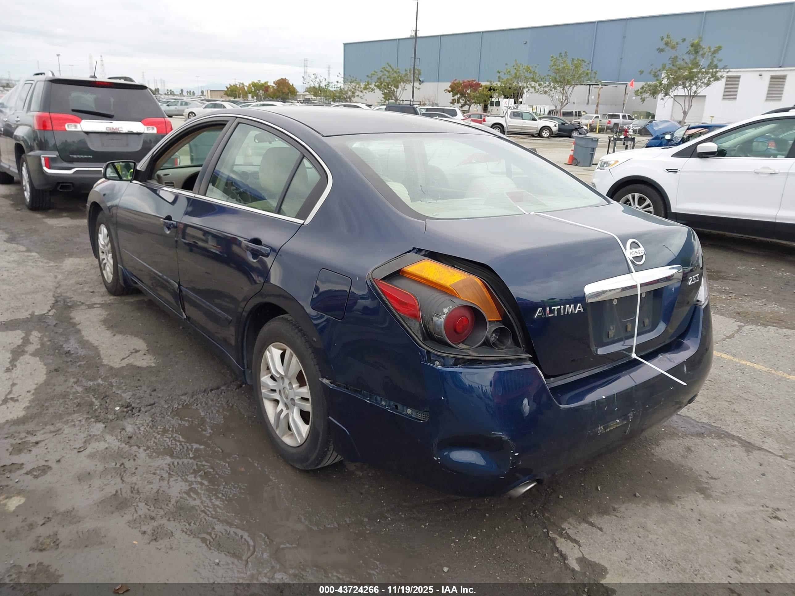 NISSAN ALTIMA image 6
