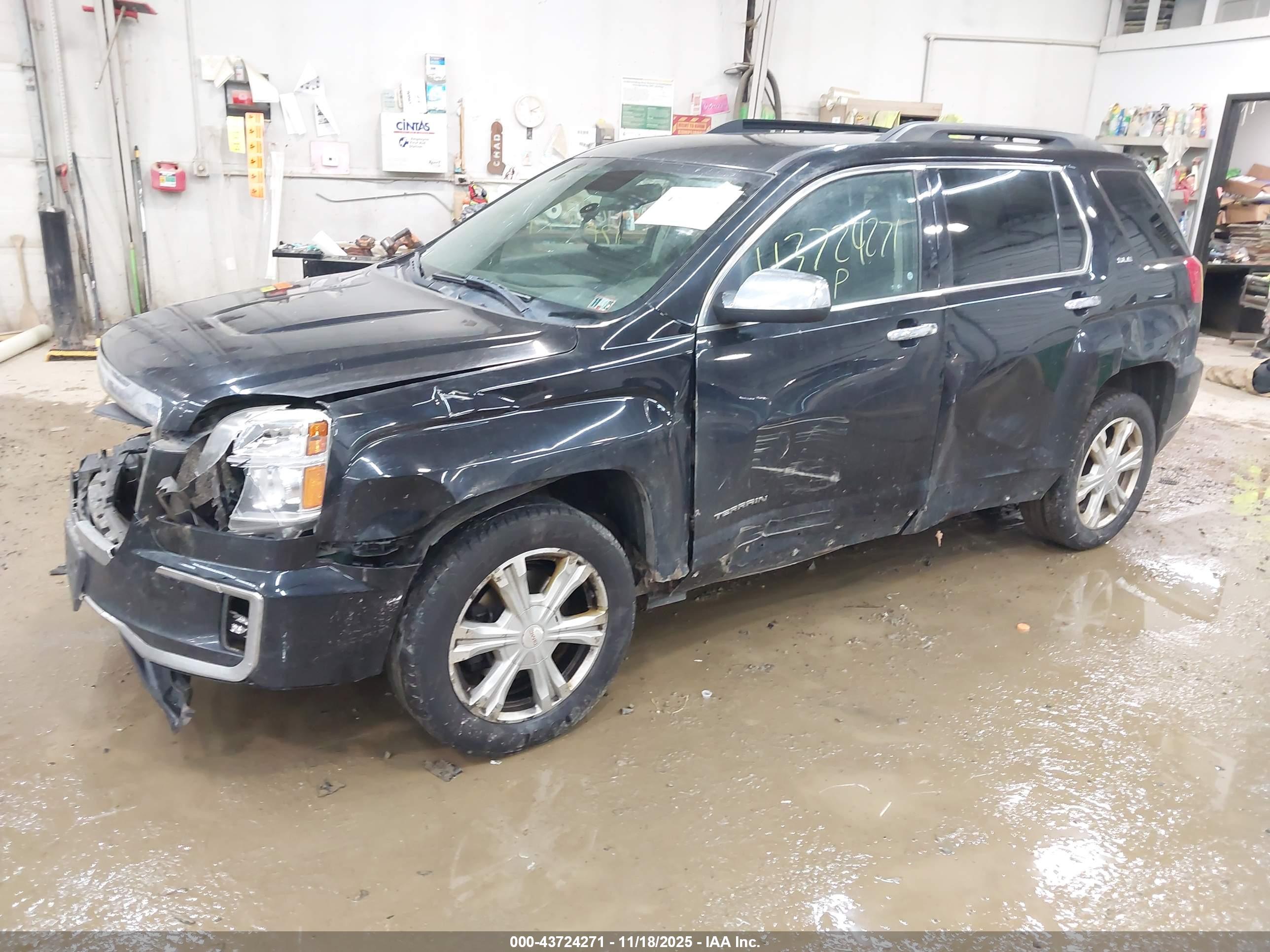 GMC TERRAIN image 2