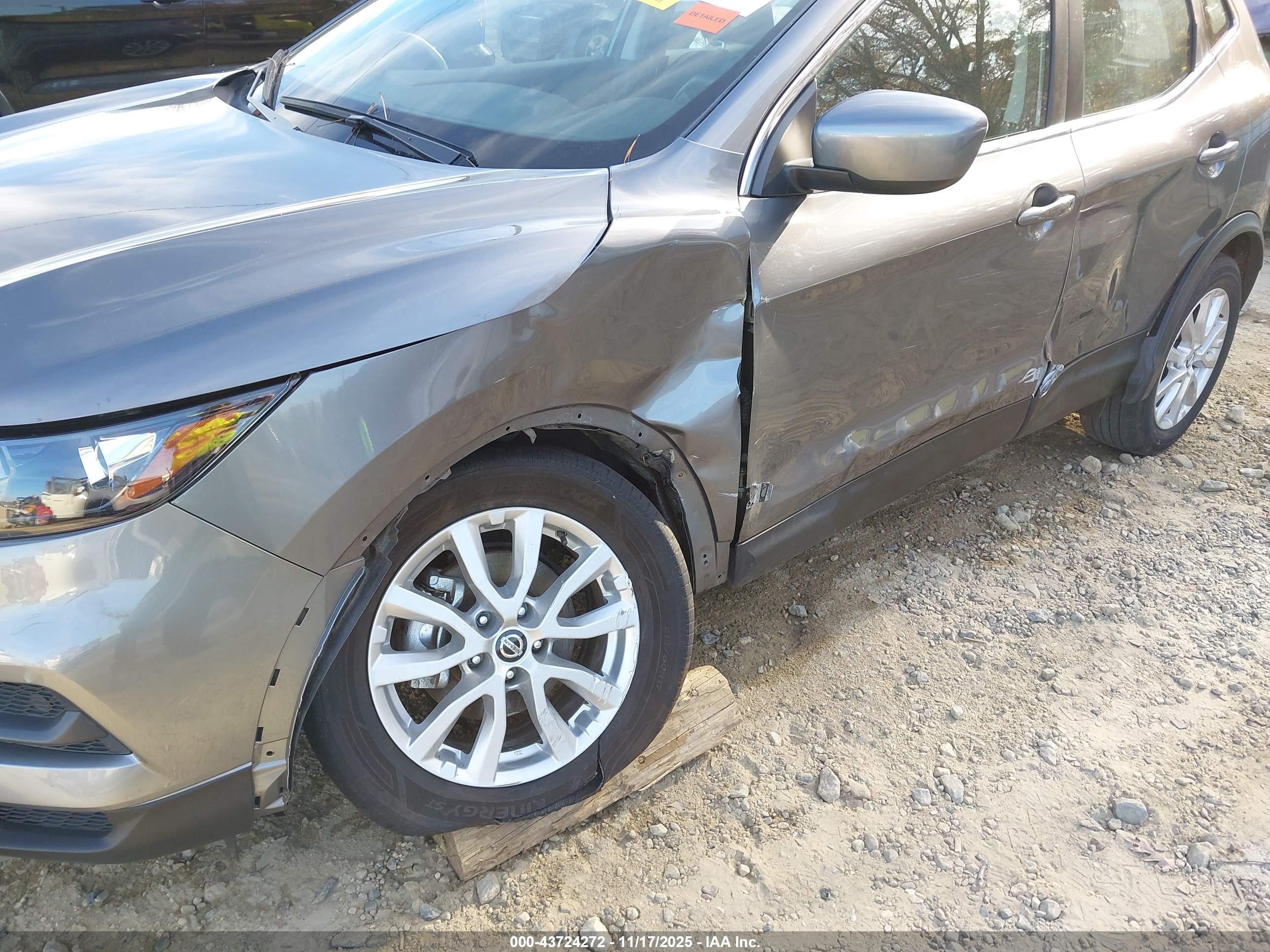 NISSAN ROGUE image 6