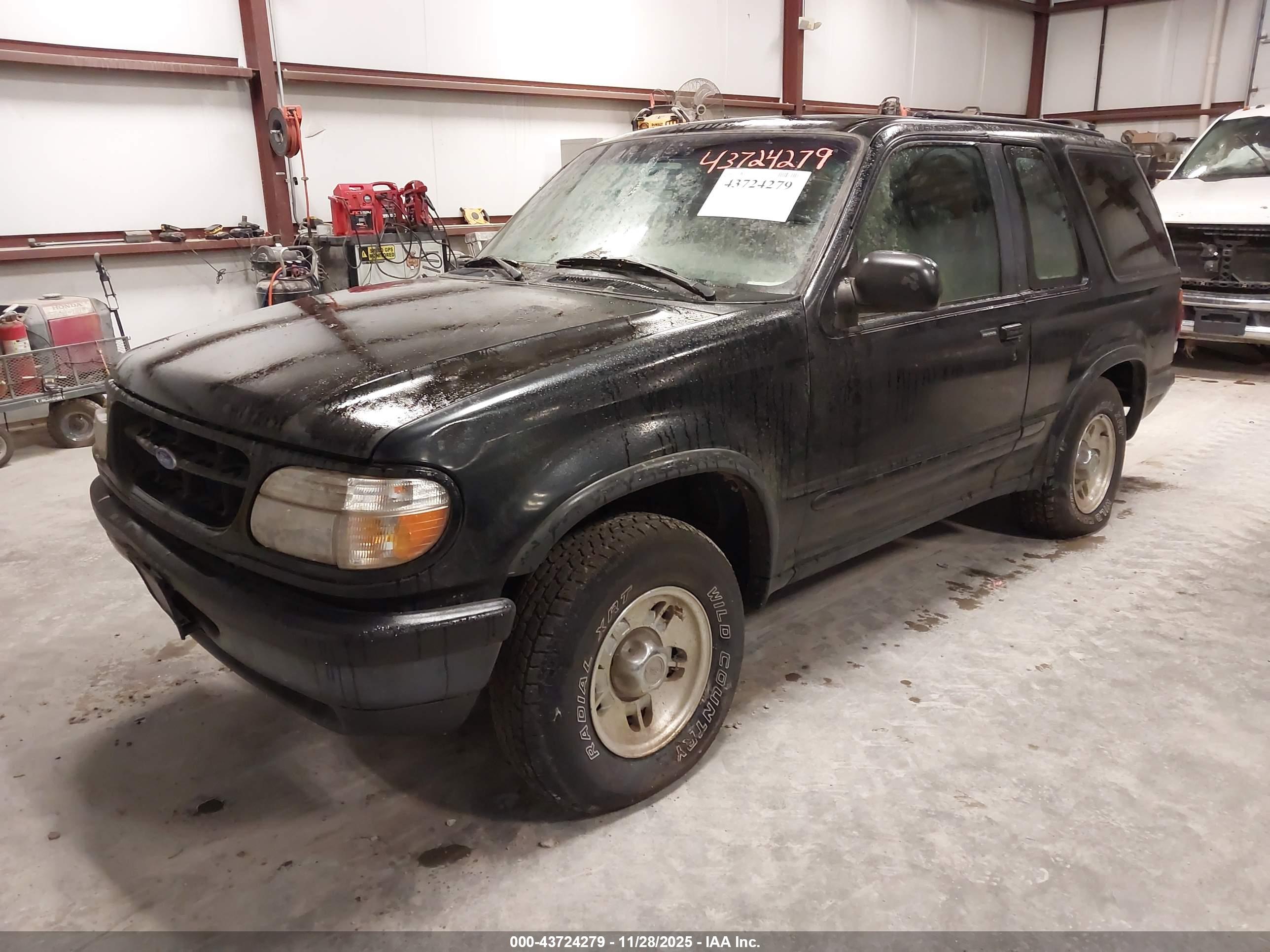 FORD EXPLORER image 2