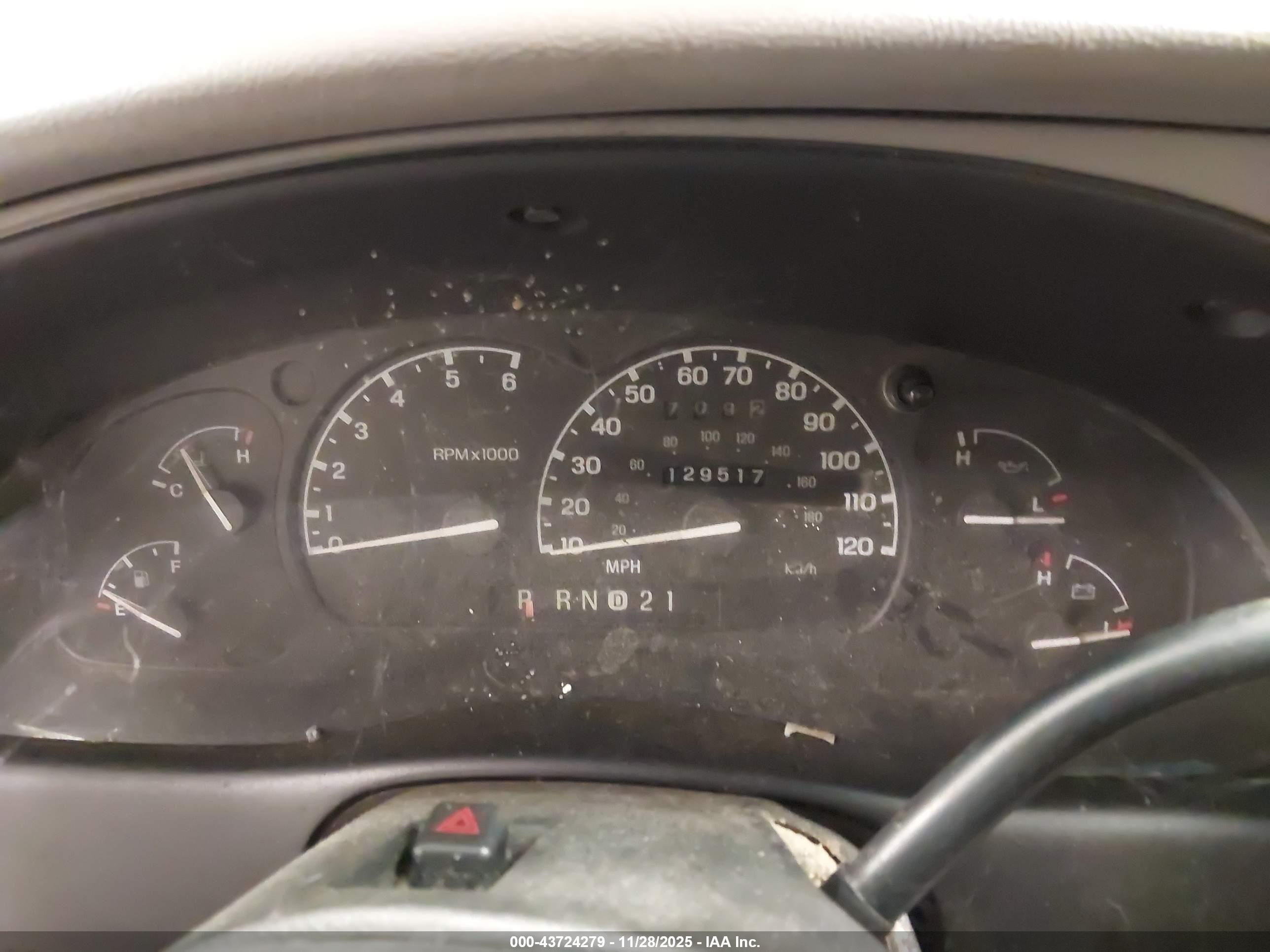 FORD EXPLORER image 7