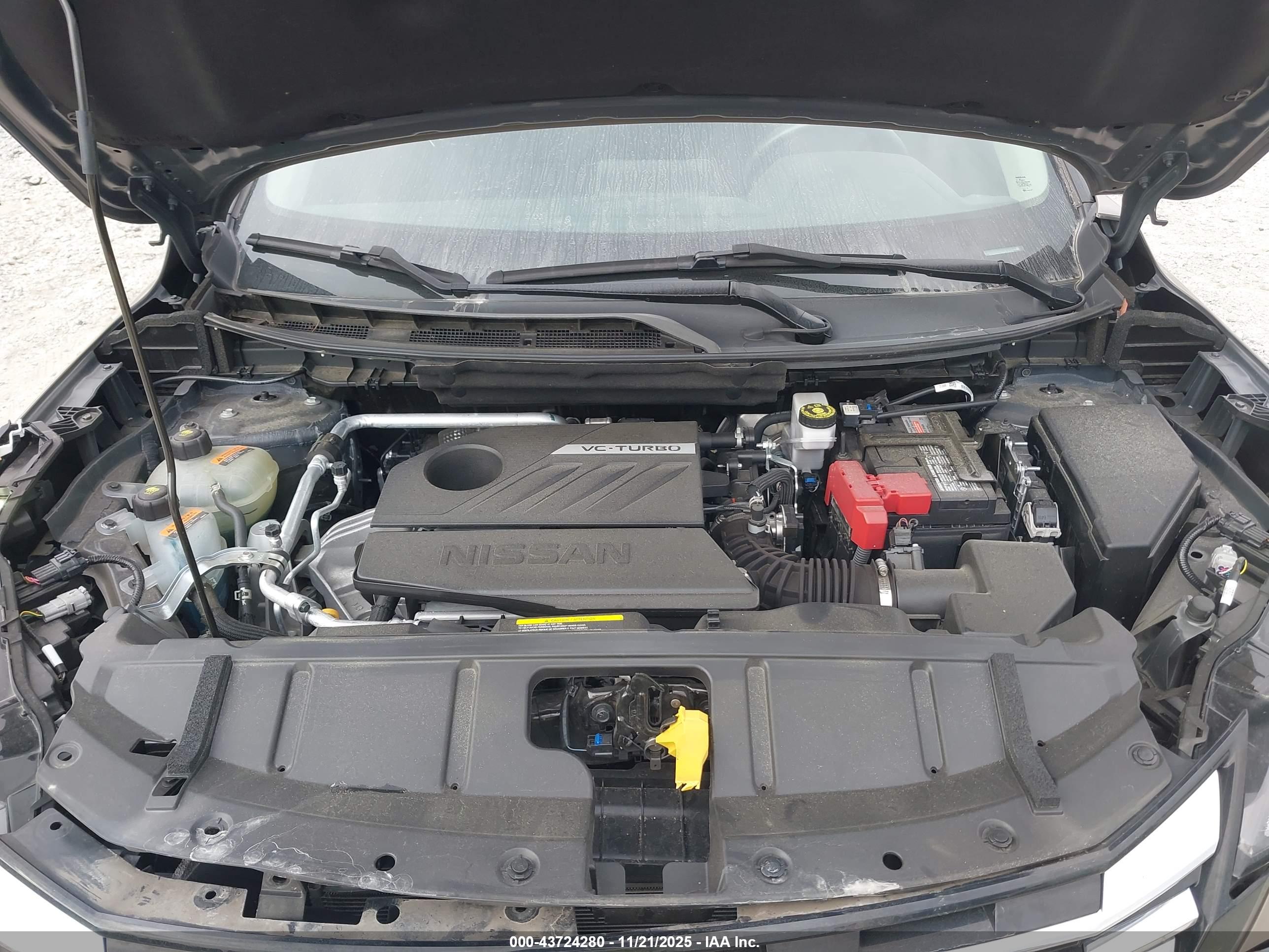 NISSAN ROGUE image 10