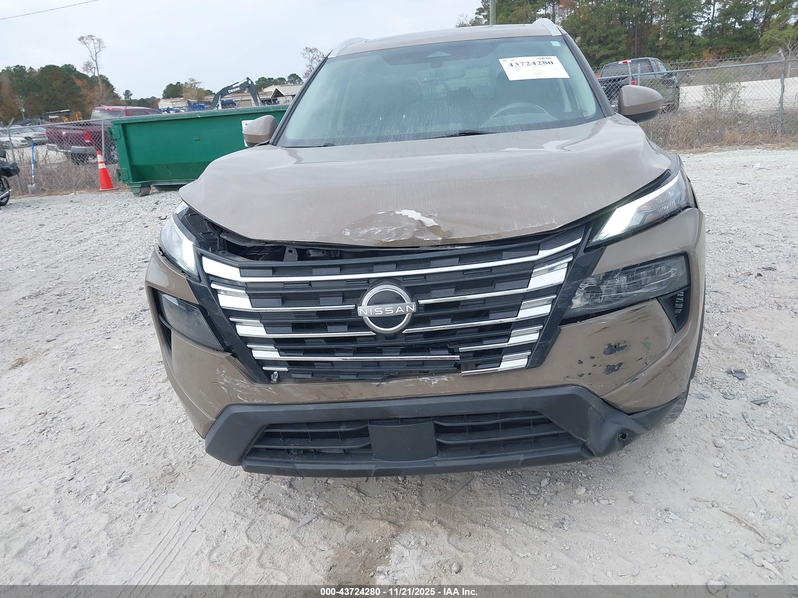 NISSAN ROGUE image 6