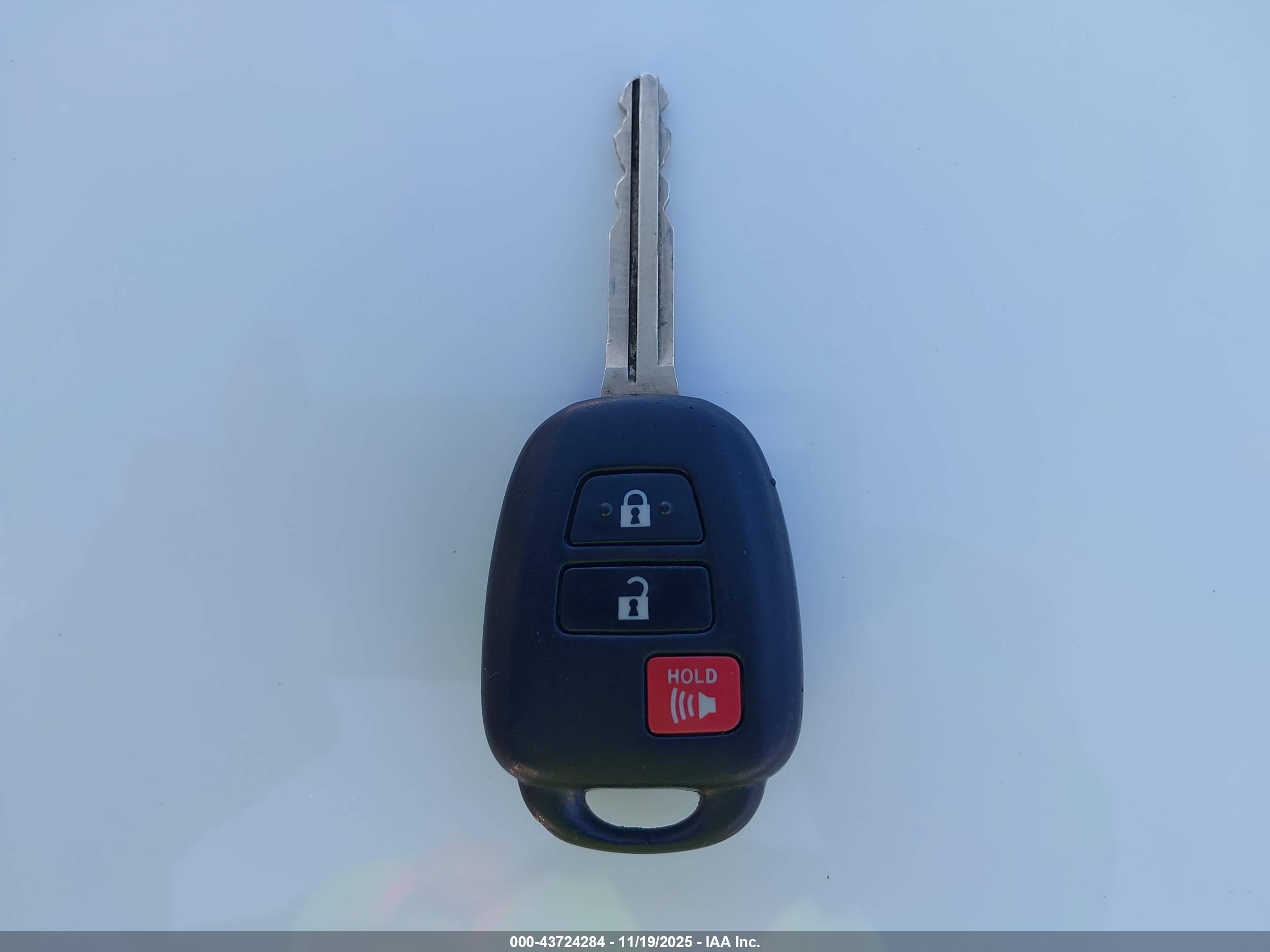 SCION XB image 11