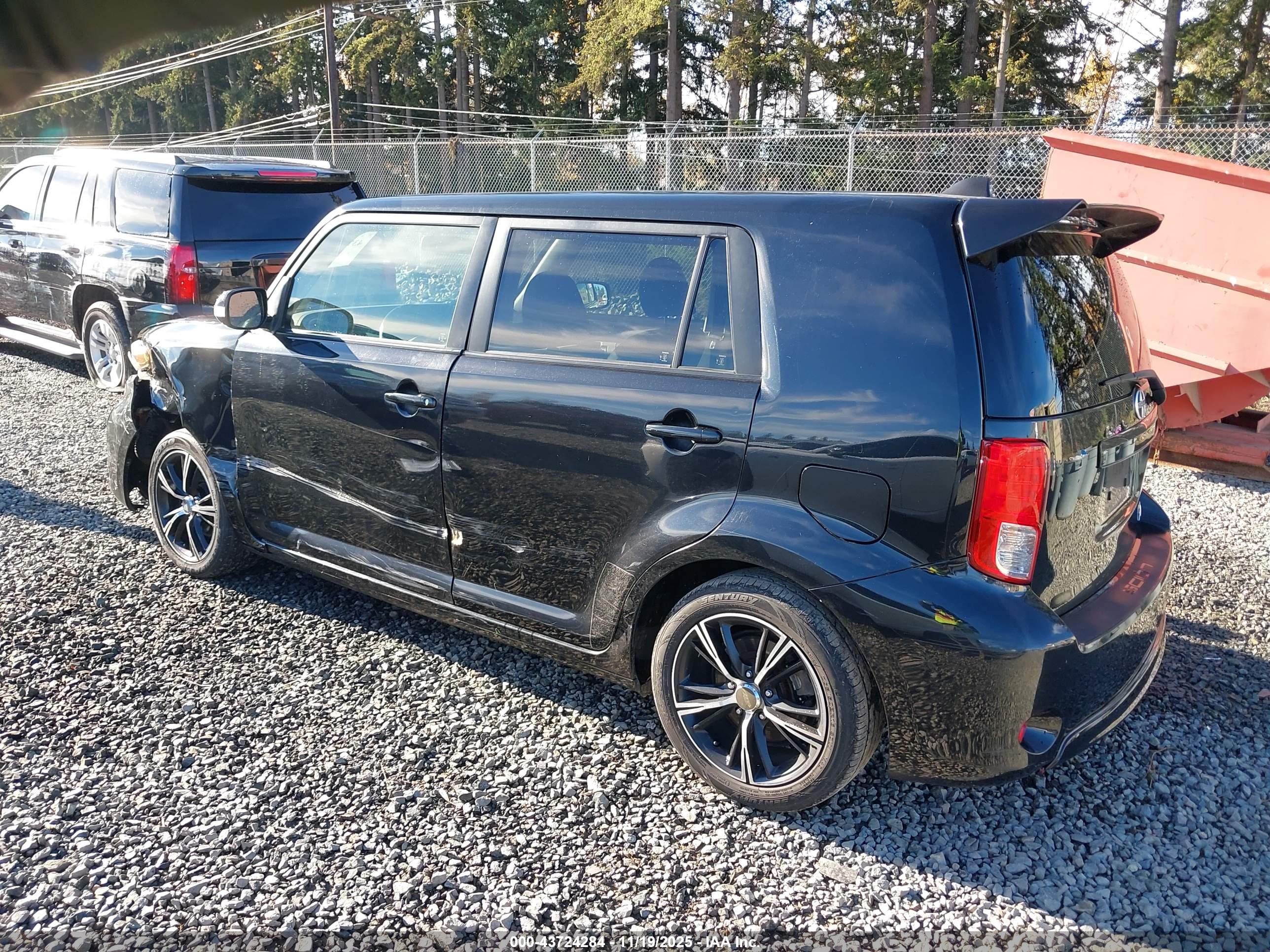 SCION XB image 3