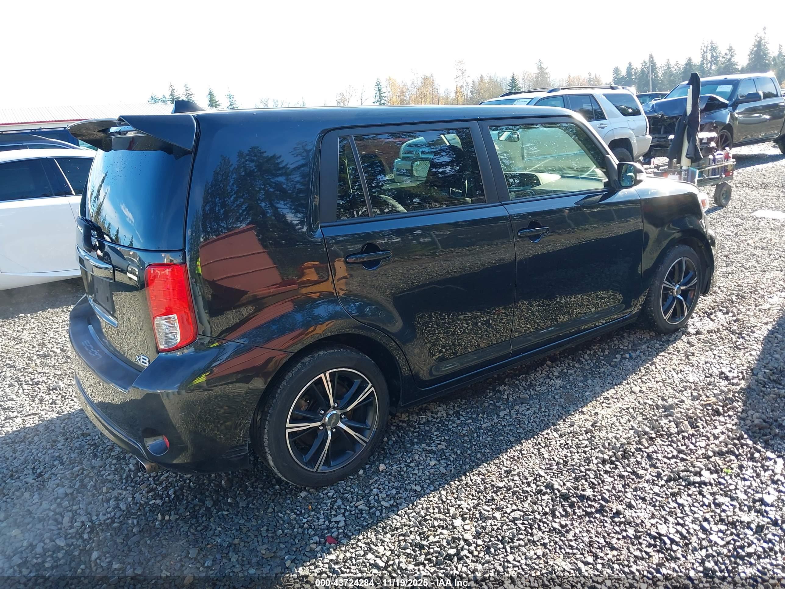 SCION XB image 4