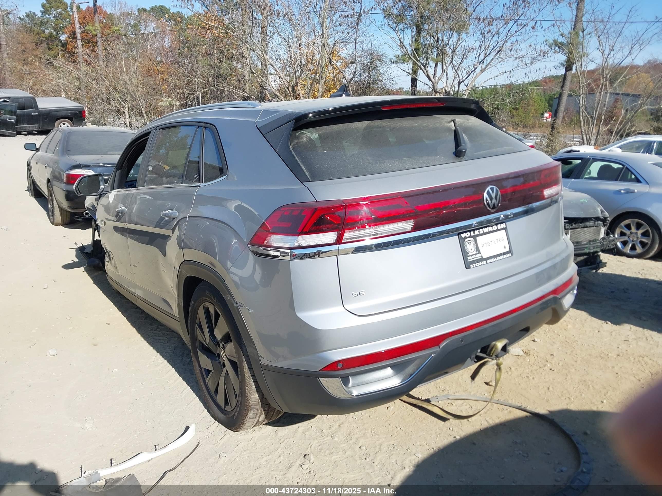VOLKSWAGEN ATLAS image 3