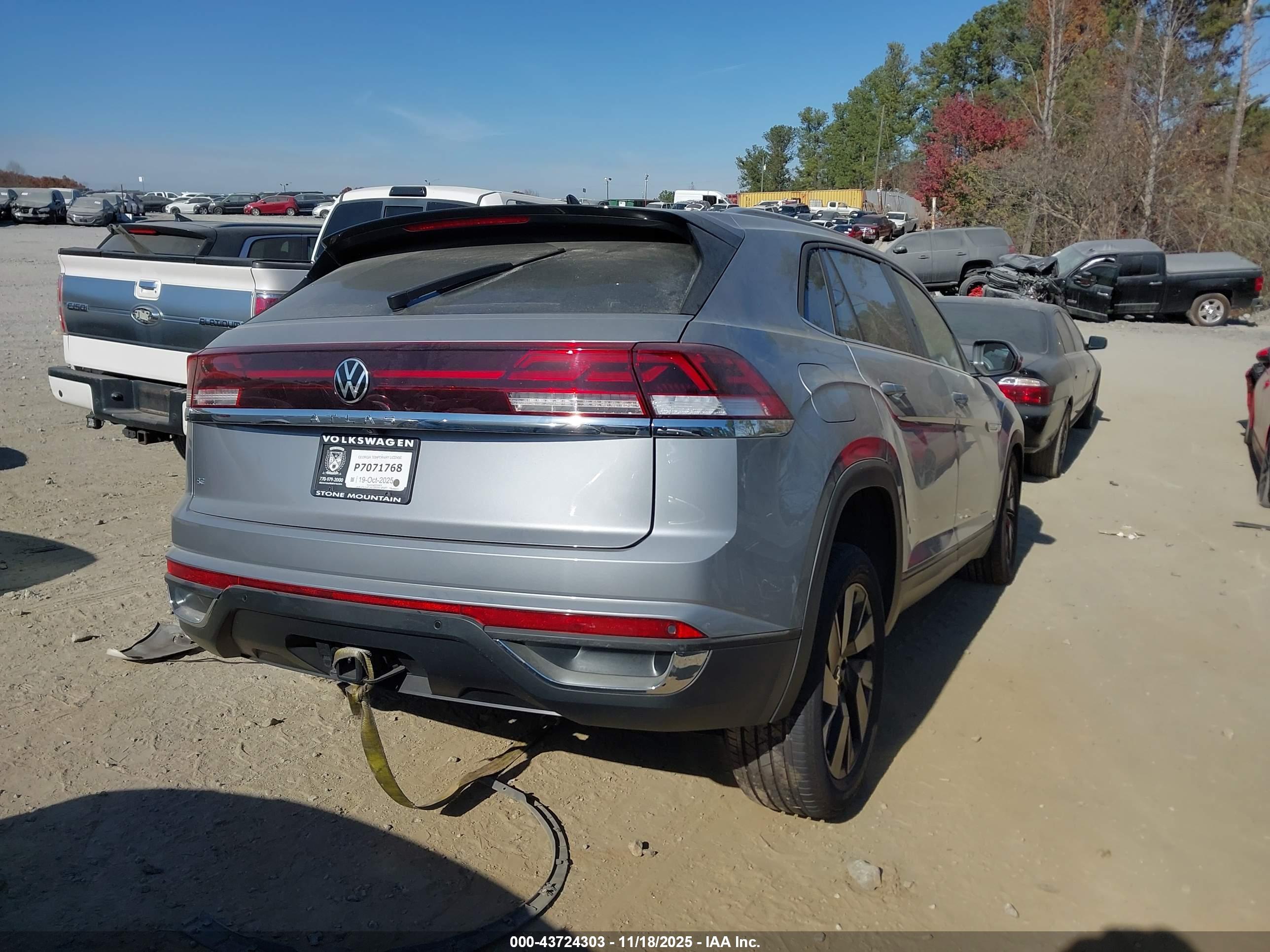 VOLKSWAGEN ATLAS image 4