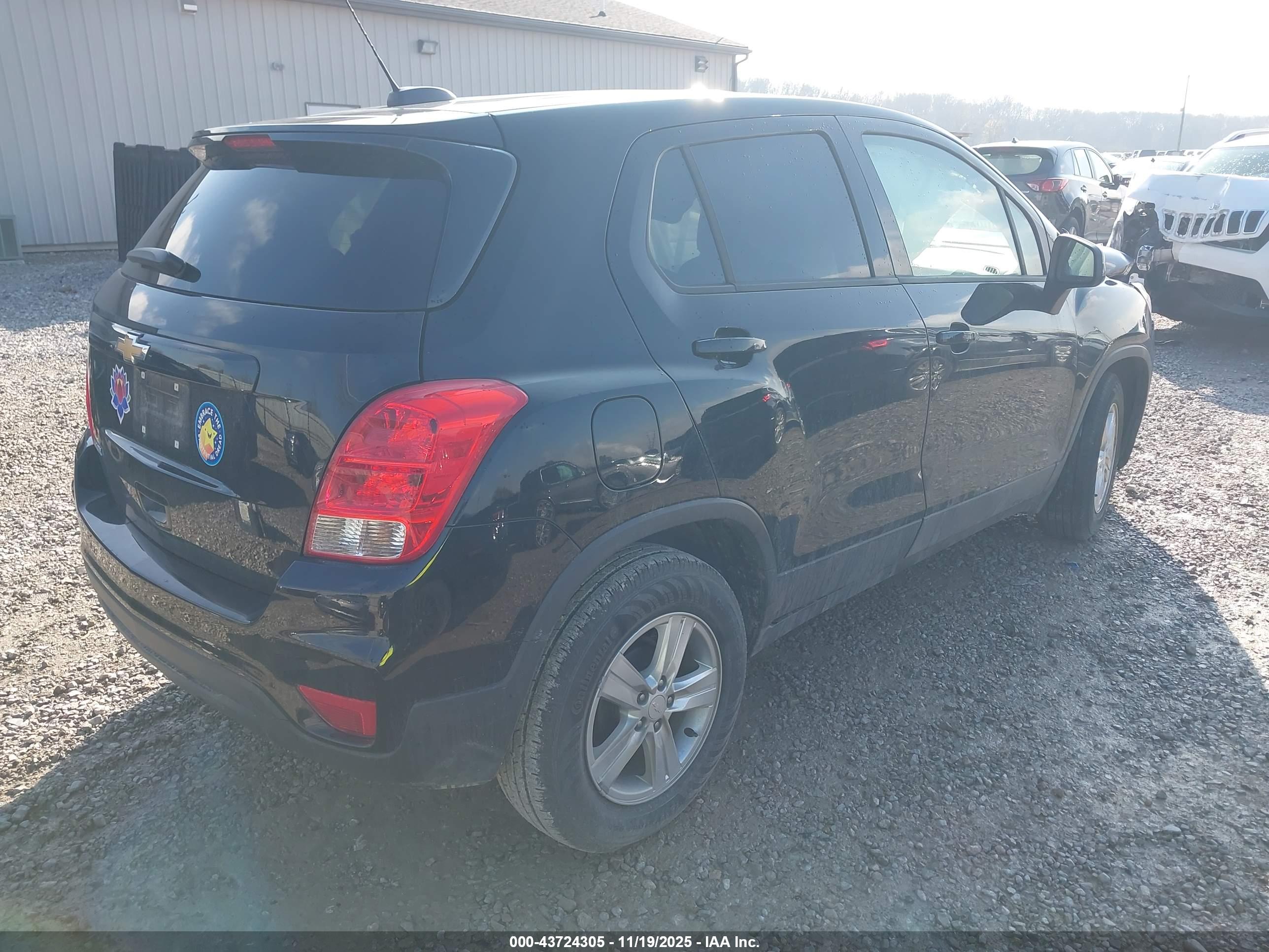 CHEVROLET TRAX image 4